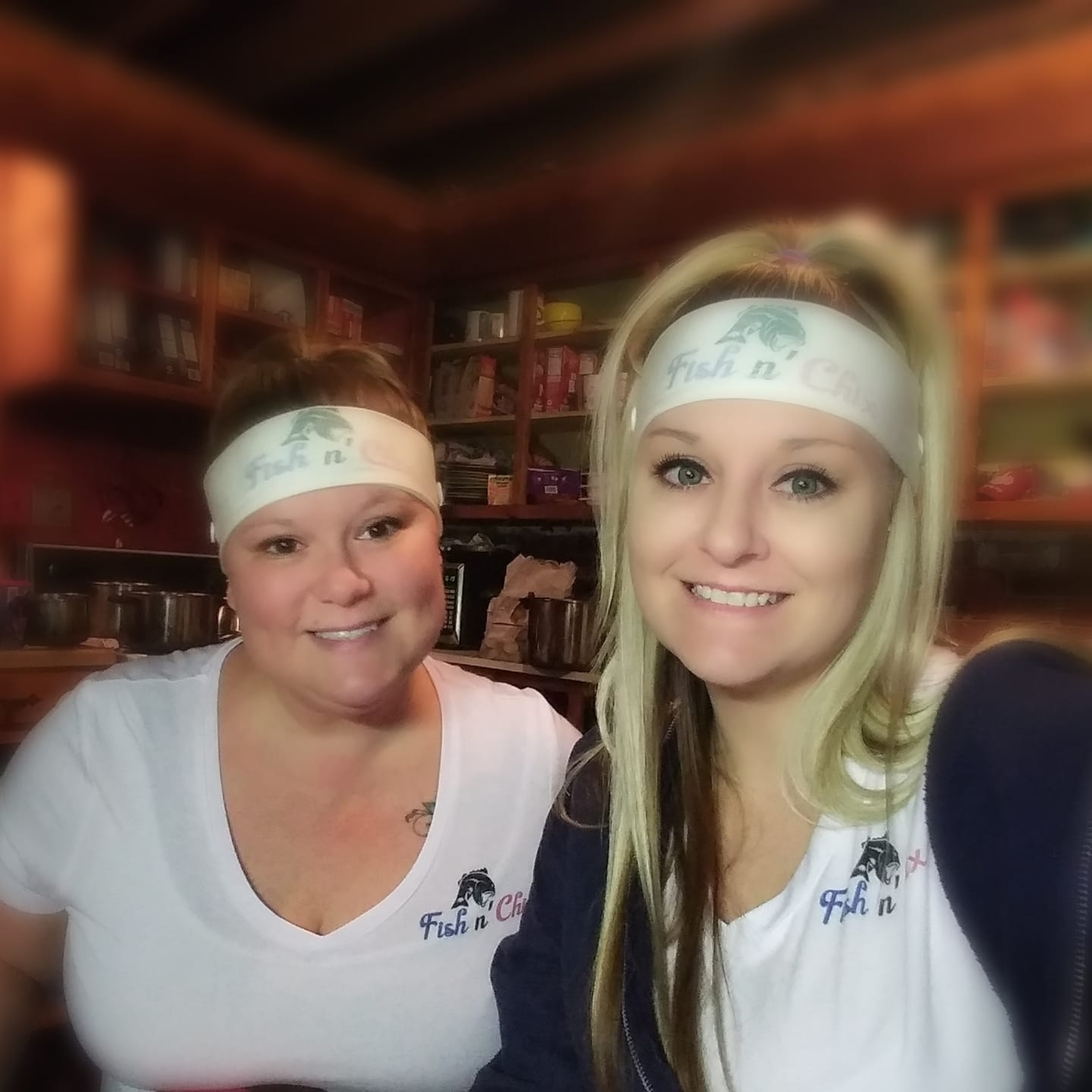 Fish' n Chix - Jenny and Jessica join the show. 