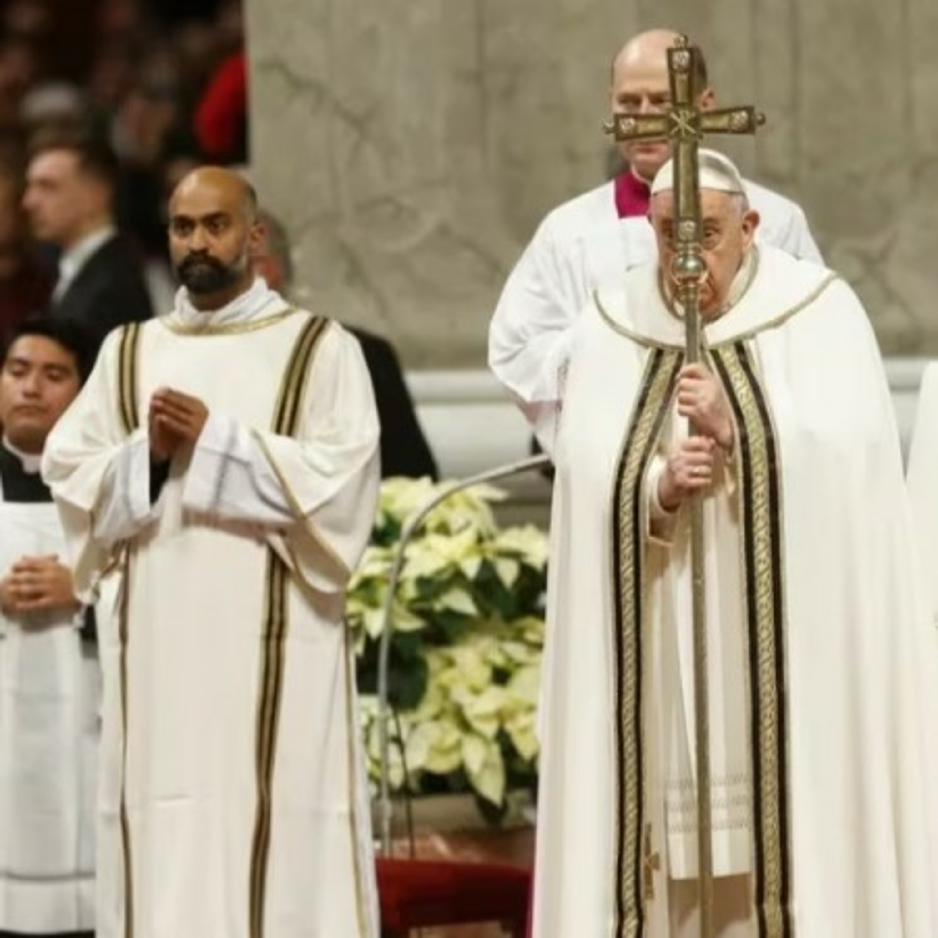 El papa rechazó “la lógica perdedora de la guerra” y criticó “la idolatría del consumismo". episode artwork