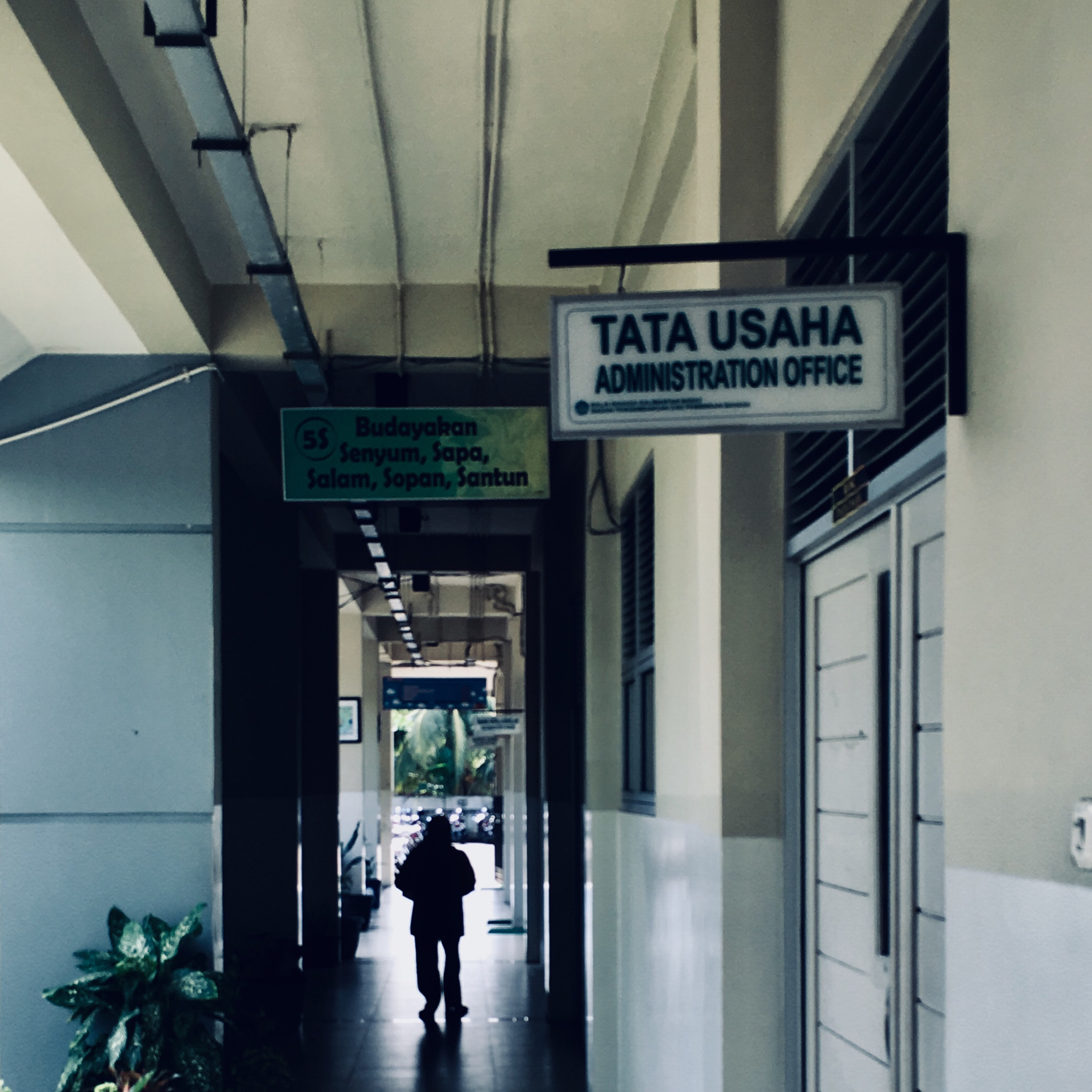 Jangan Bersembunyi di Balik "Nama Baik" Kampus! Sebuah Wejangan untuk Mahasiswa Baru Jangan Bersembunyi di Balik "Nama Baik" Kampus! Sebuah Wejangan untuk Mahasiswa Baru