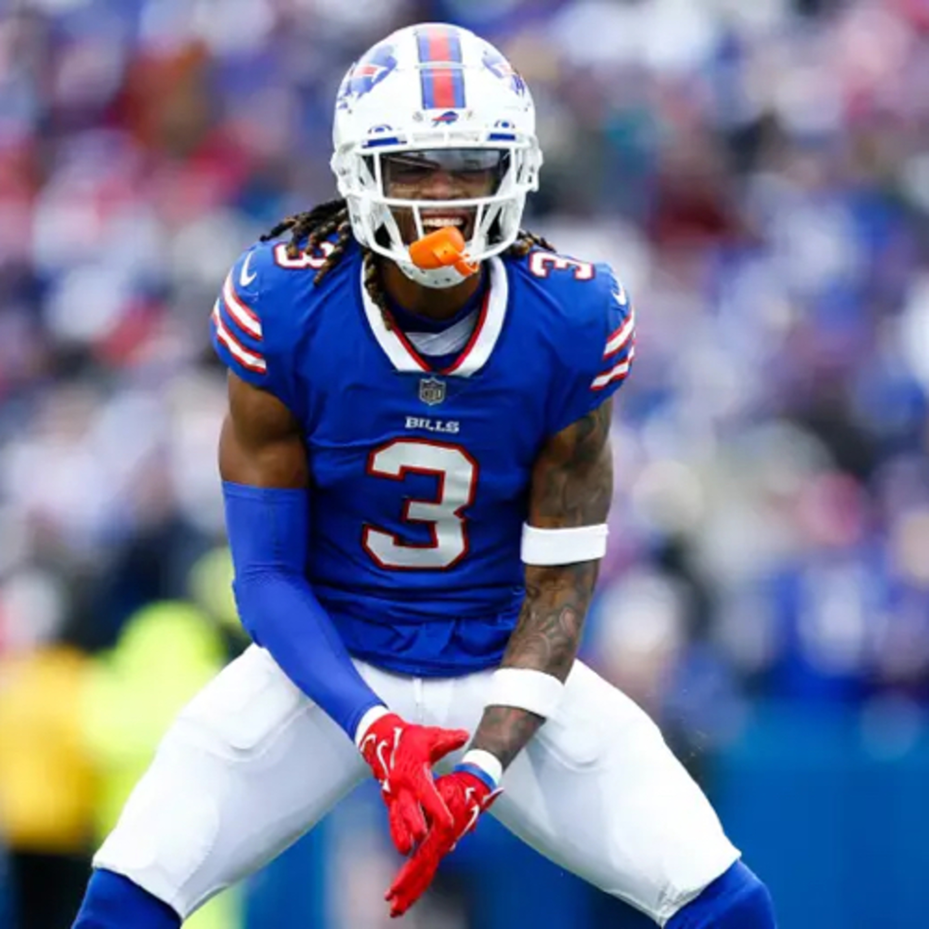 Damar Hamlin collapses on field, hospitalized in critical condition as Bills-Bengals postponed episode artwork
