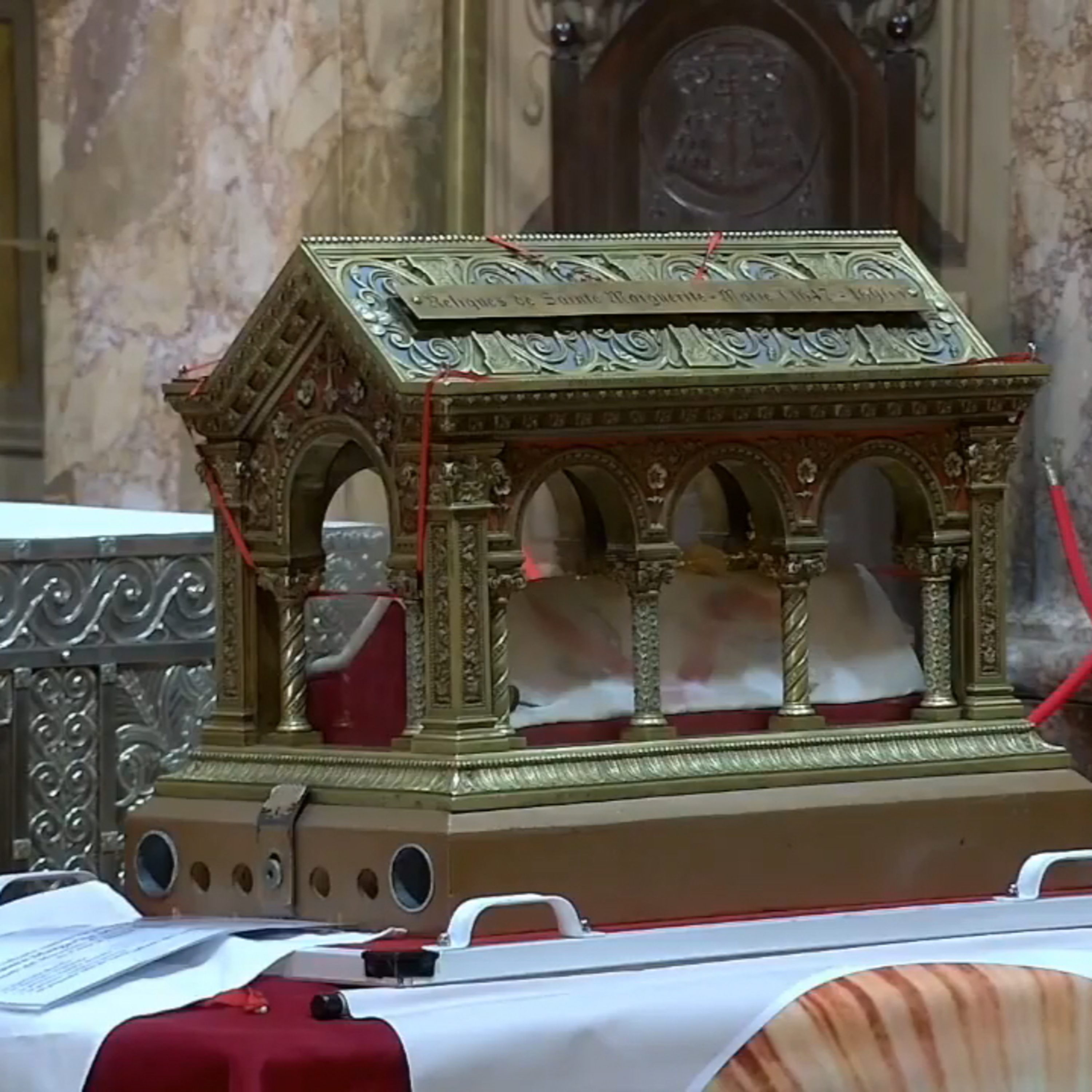 Catedral de Buenos Aires. Santa Misa del jueves 8 de septiembre de 2022 Fiesta de la Natividad de la Santísima Virgen María. Visita de las reliquias de Santa Margarita María de Alacoque. episode artwork