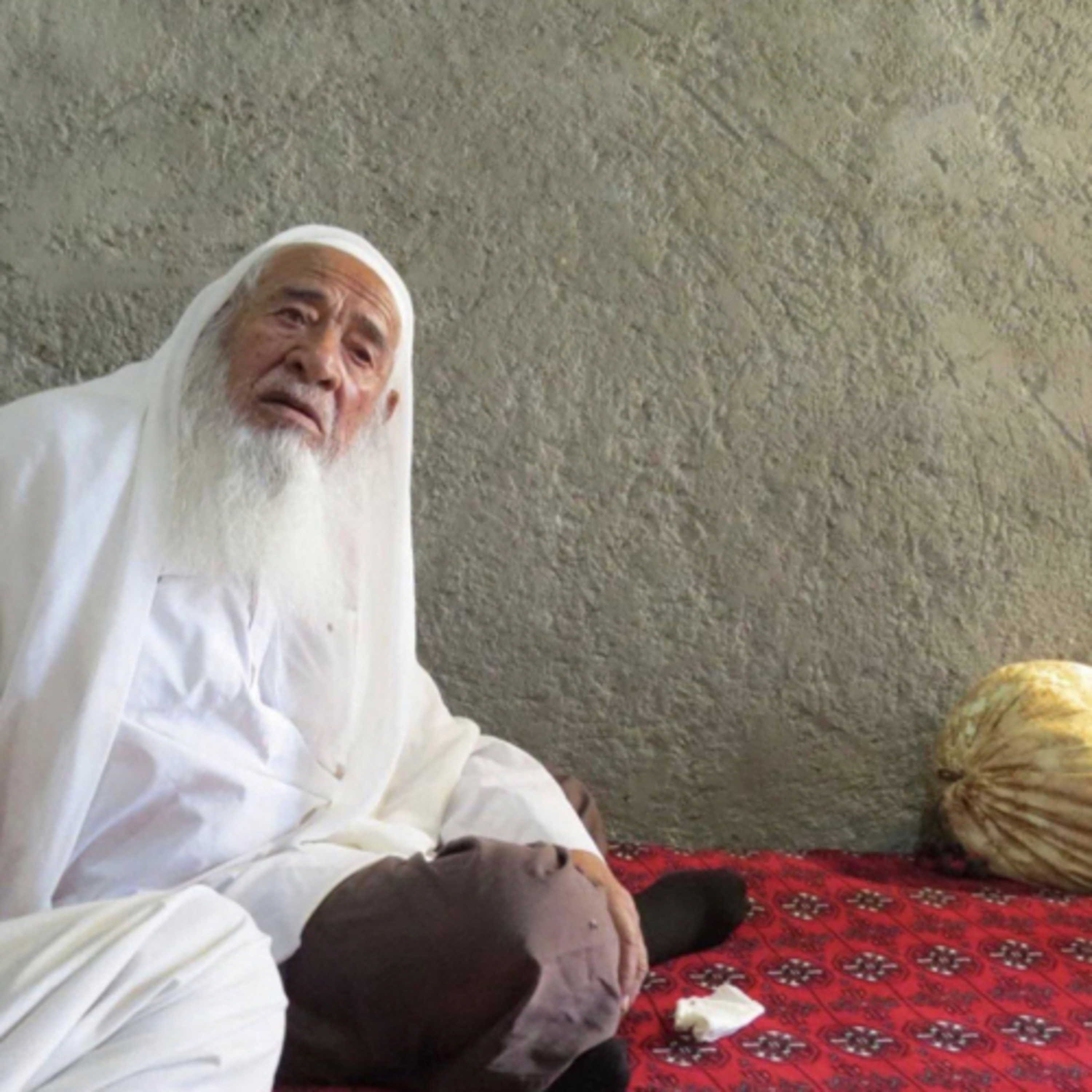 گوش به شعار ها نديد.ايران به لطف داشتن قديمي ترين ملت ِ دنيا هرگز اجازه خطر تجزيه رو هم نميده. episode artwork