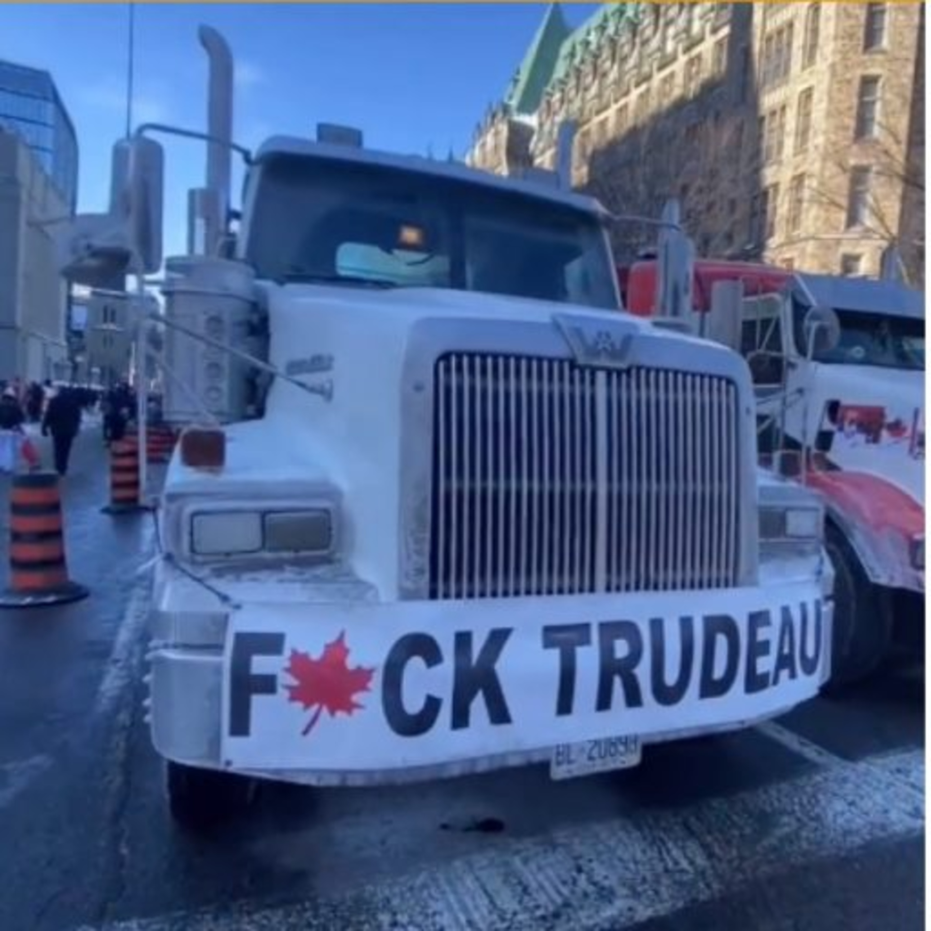 El convoy de la libertad: La revuelta de los camioneros en Canadá contra Trudeau y las restricciones episode artwork