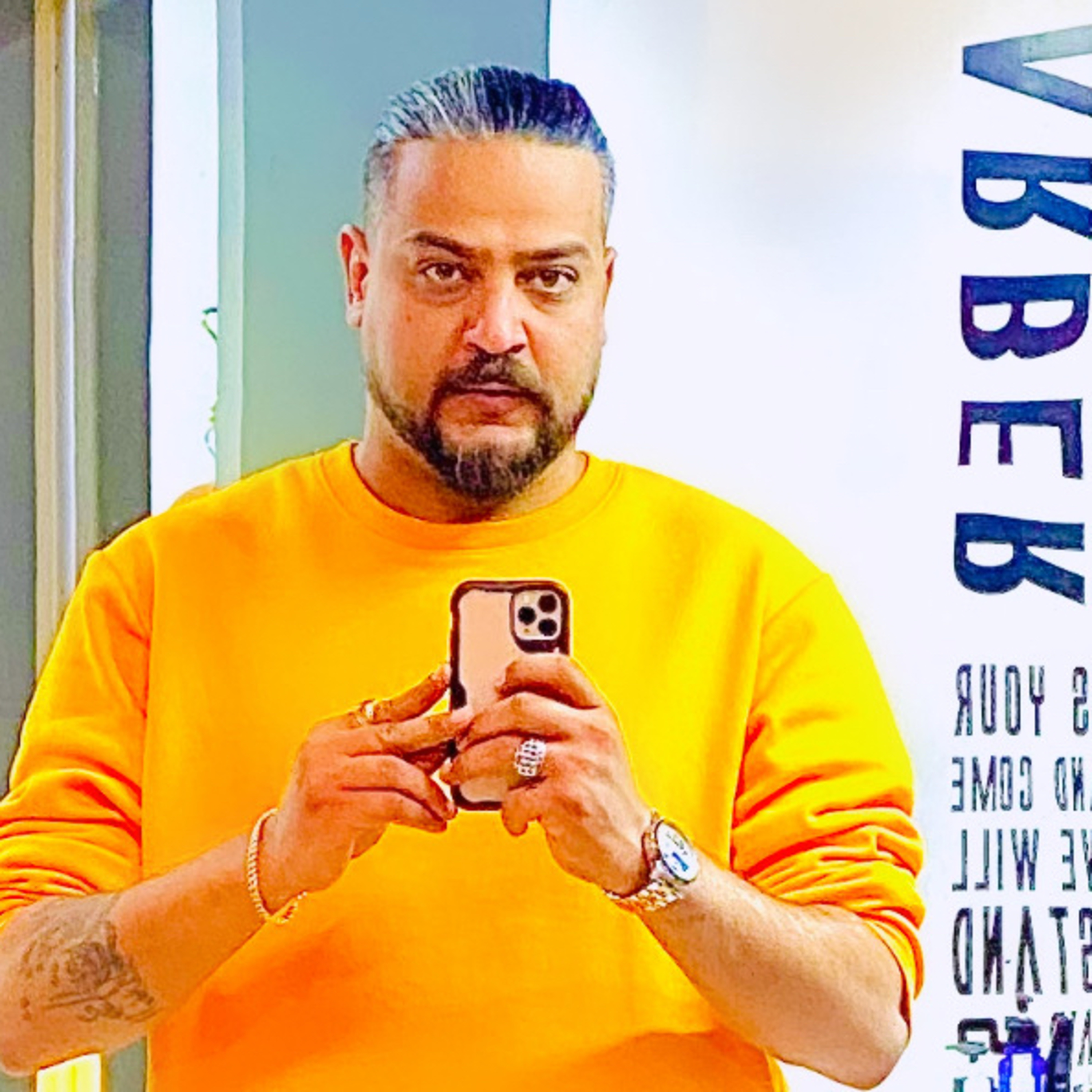 ارديبهشت  episode artwork