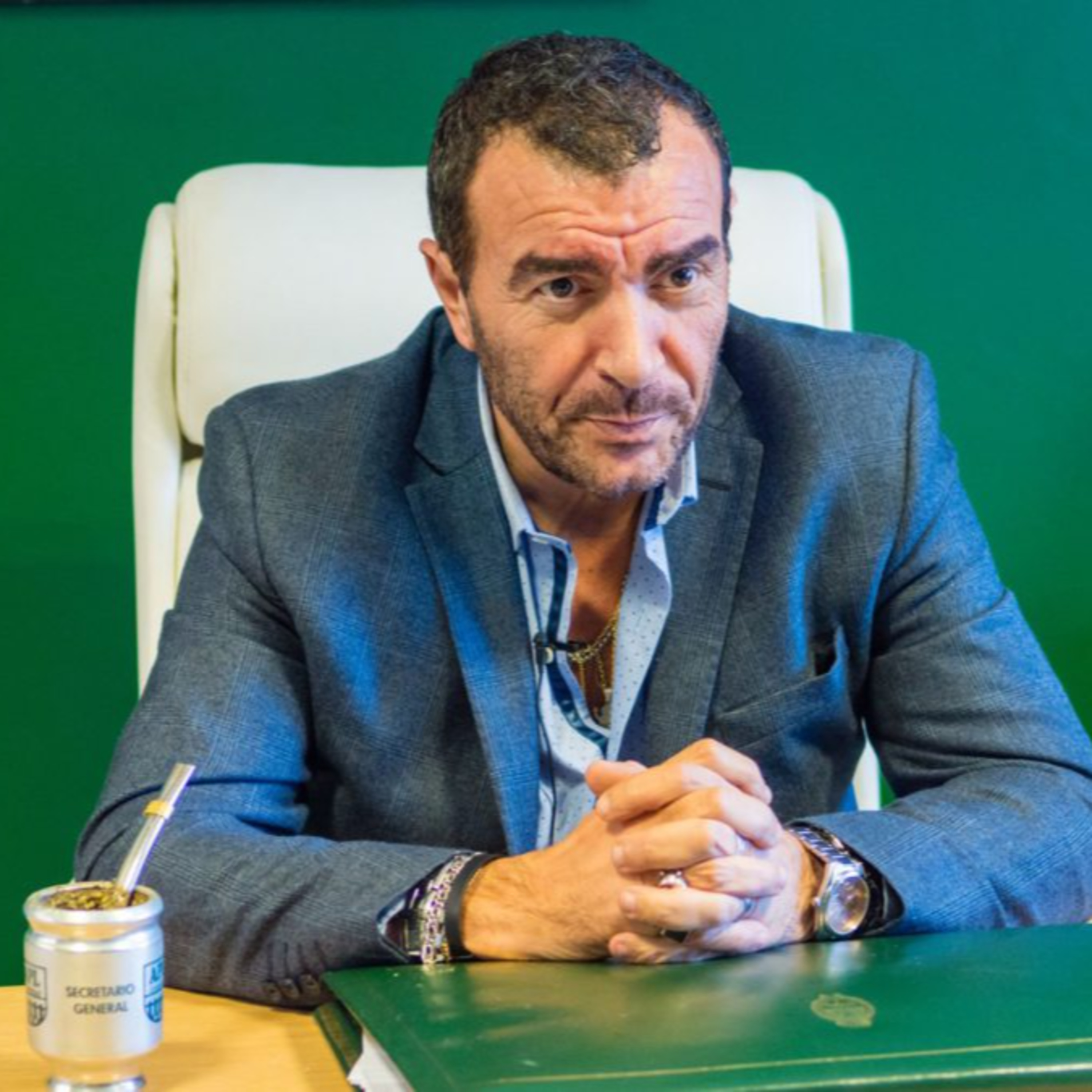 "El laburante del Congreso tiene tareas de distinta índole y trabajó aún en los peores momentos del COVID sin que lo afecte la presencialidad, sigue laburando vaya o no el legislador al recinto." episode artwork