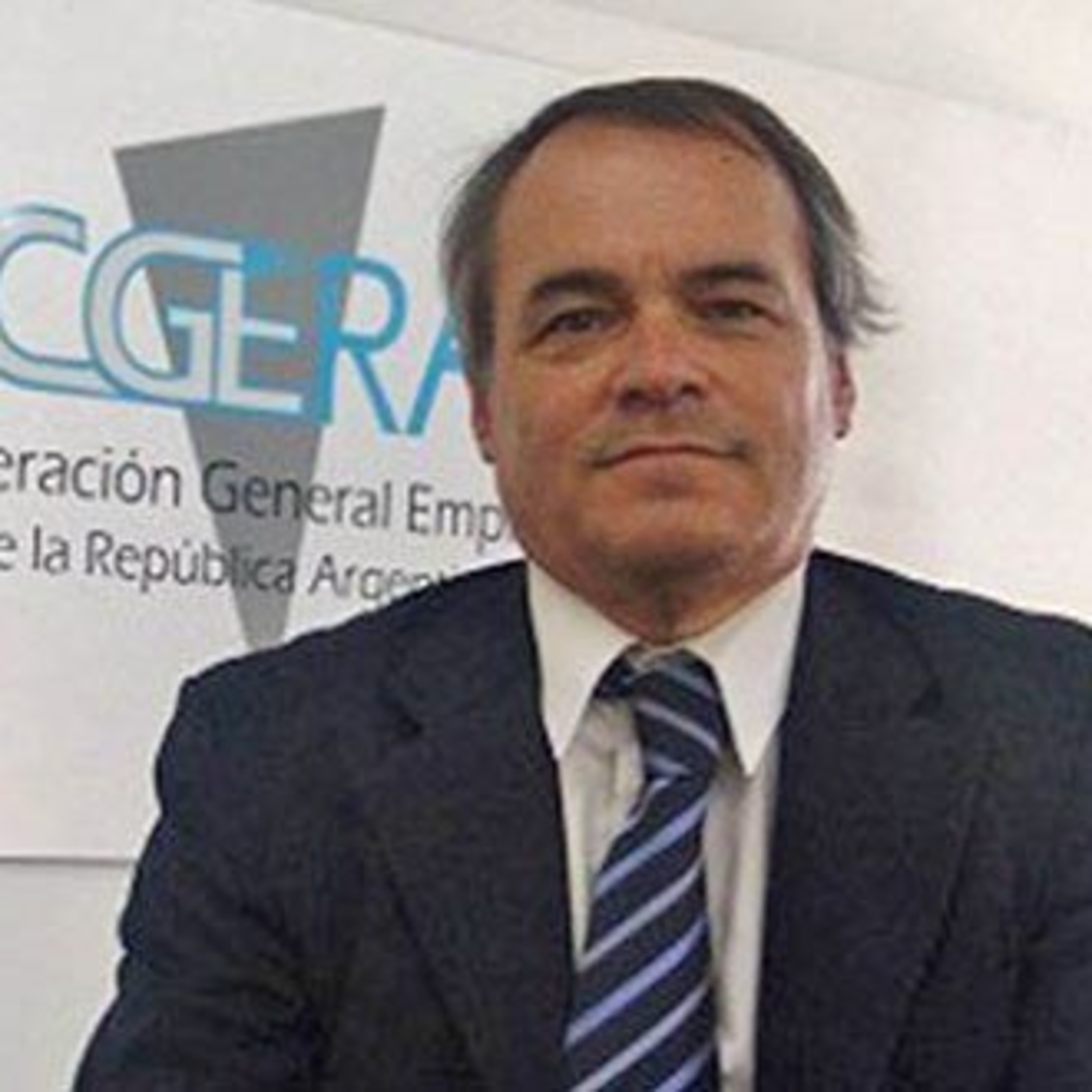  “No es lo mismo importar insumos para agregar valor y dar trabajo, que hacerlo para suplantar fabricaciones nacionales." episode artwork