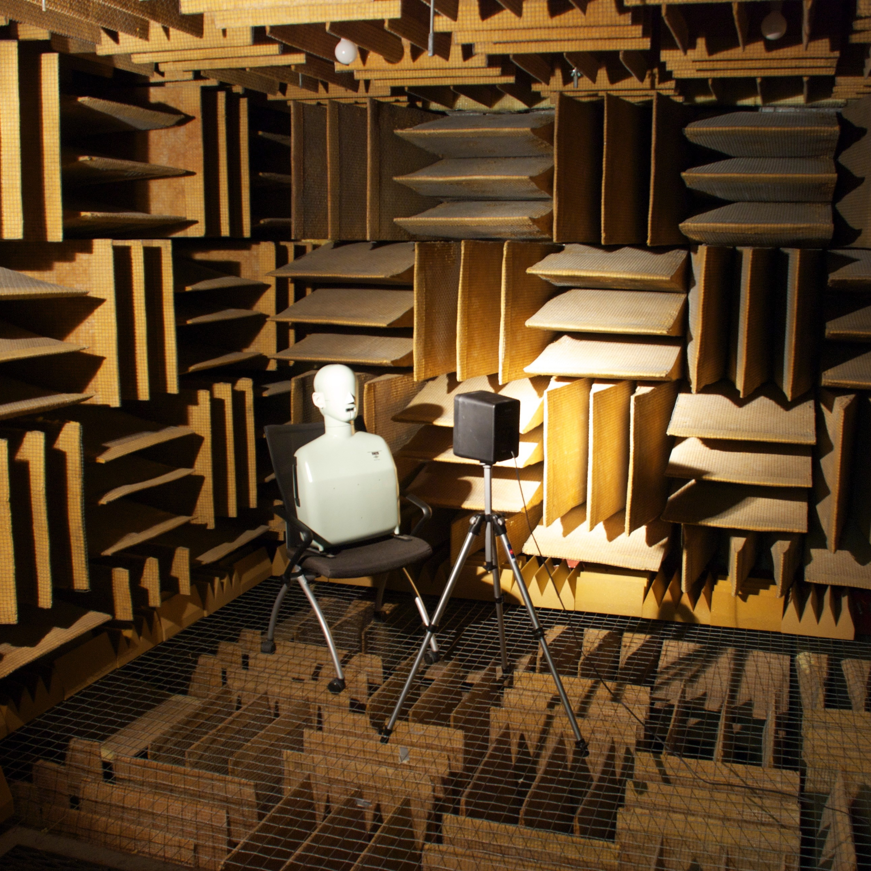 Tri sobe - Dva i po analitičara - E08S01 Tri sobe - Dva i po analitičara - E08S01