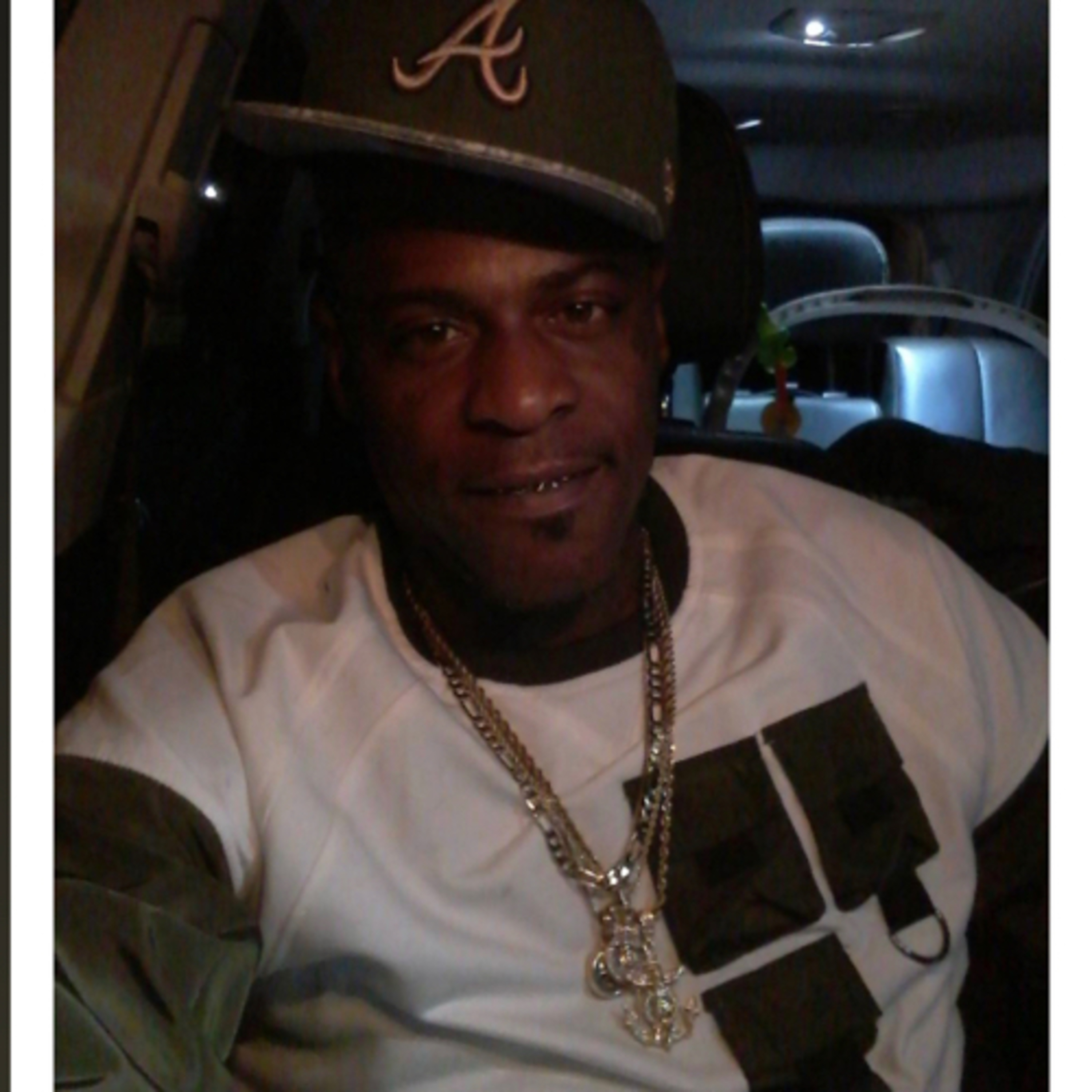 “FREE BO SNOW”