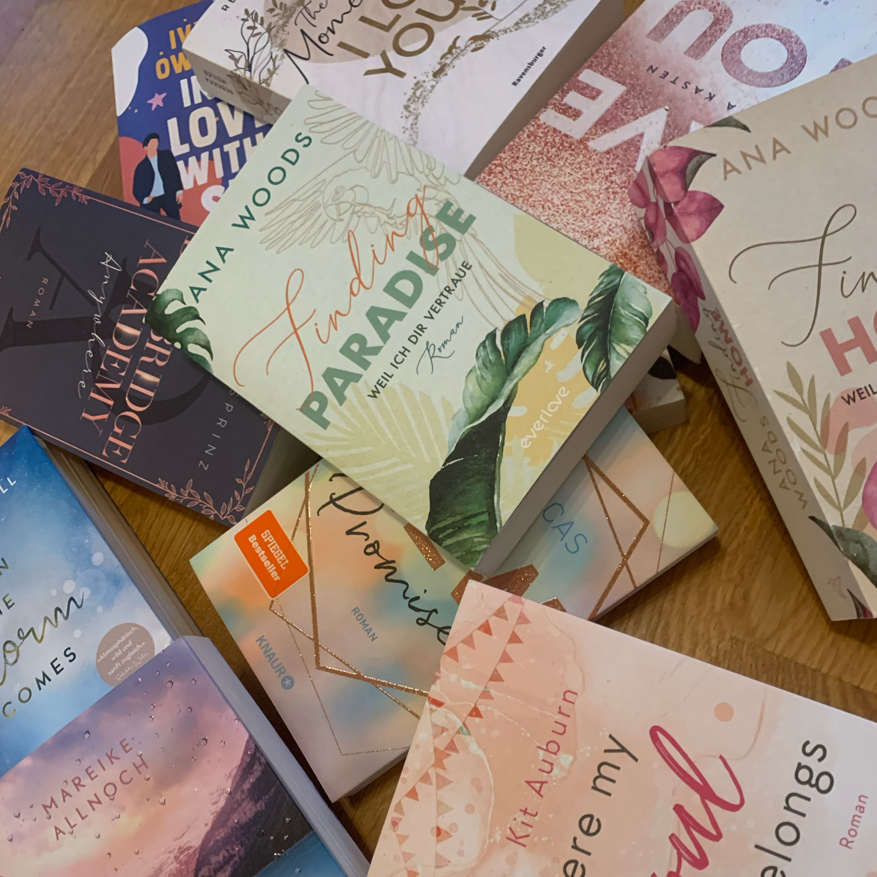 Booktalk with special guests | By Glücksmoment Podcast