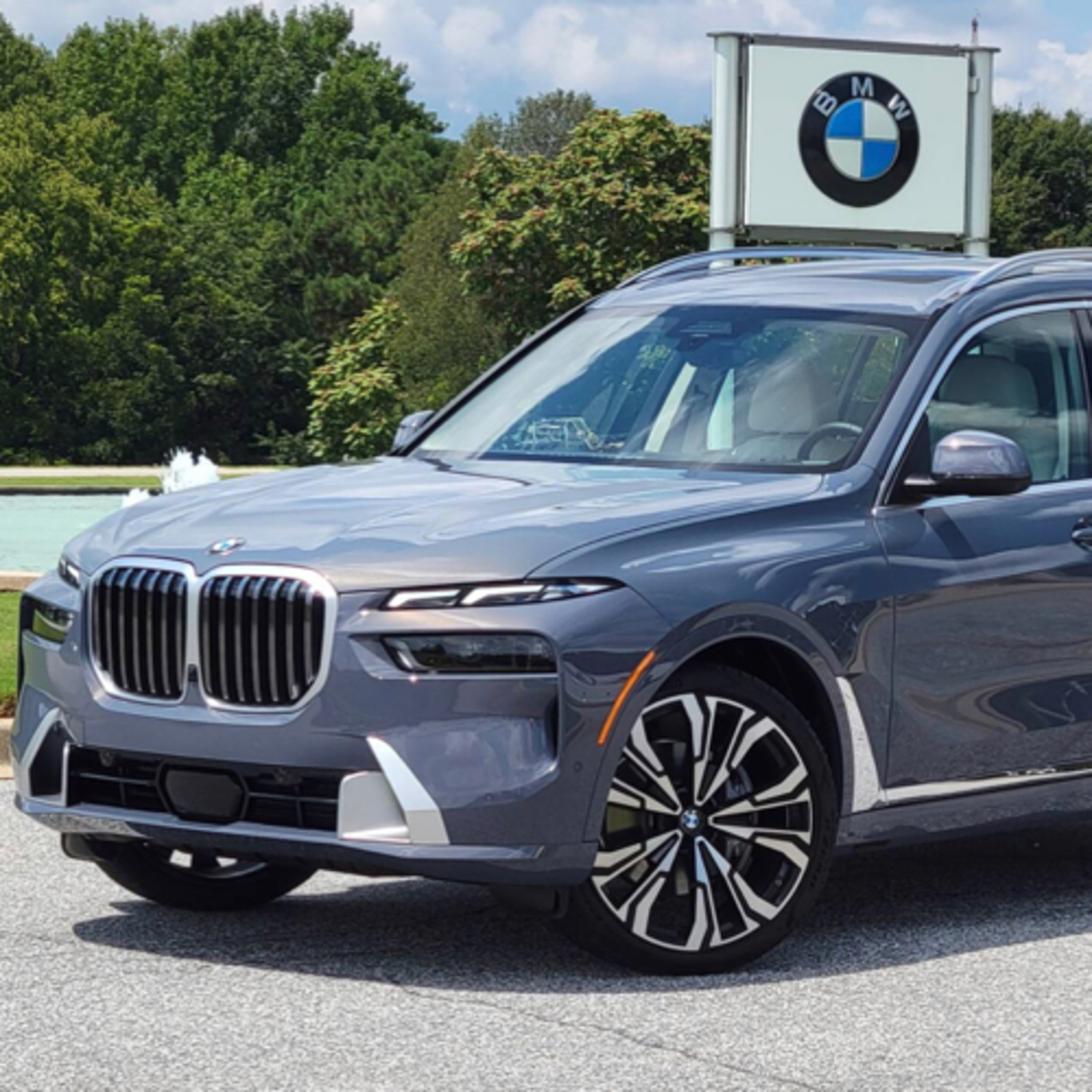 BMW X7 episode artwork