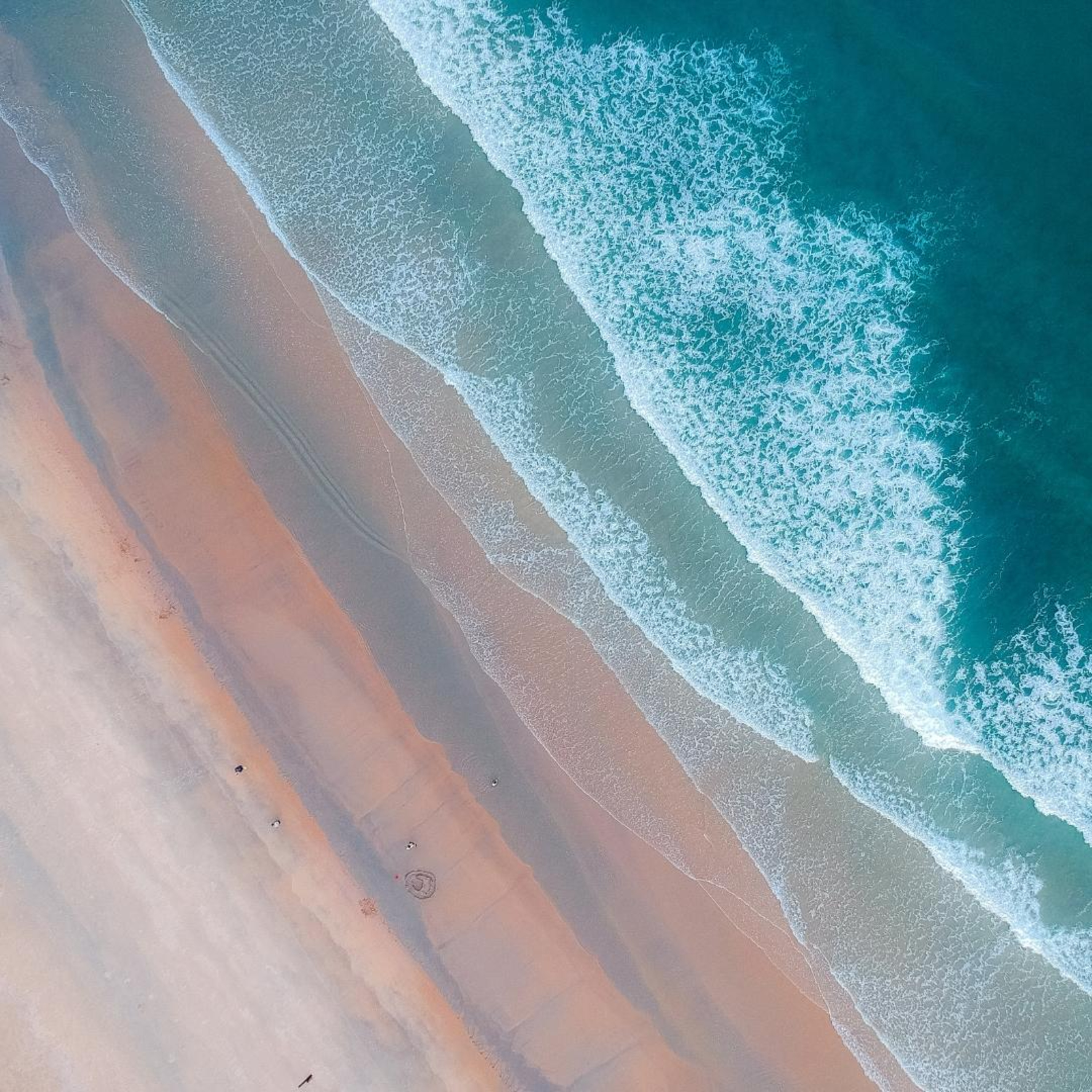 Olas Del Océano Con Música De Piano