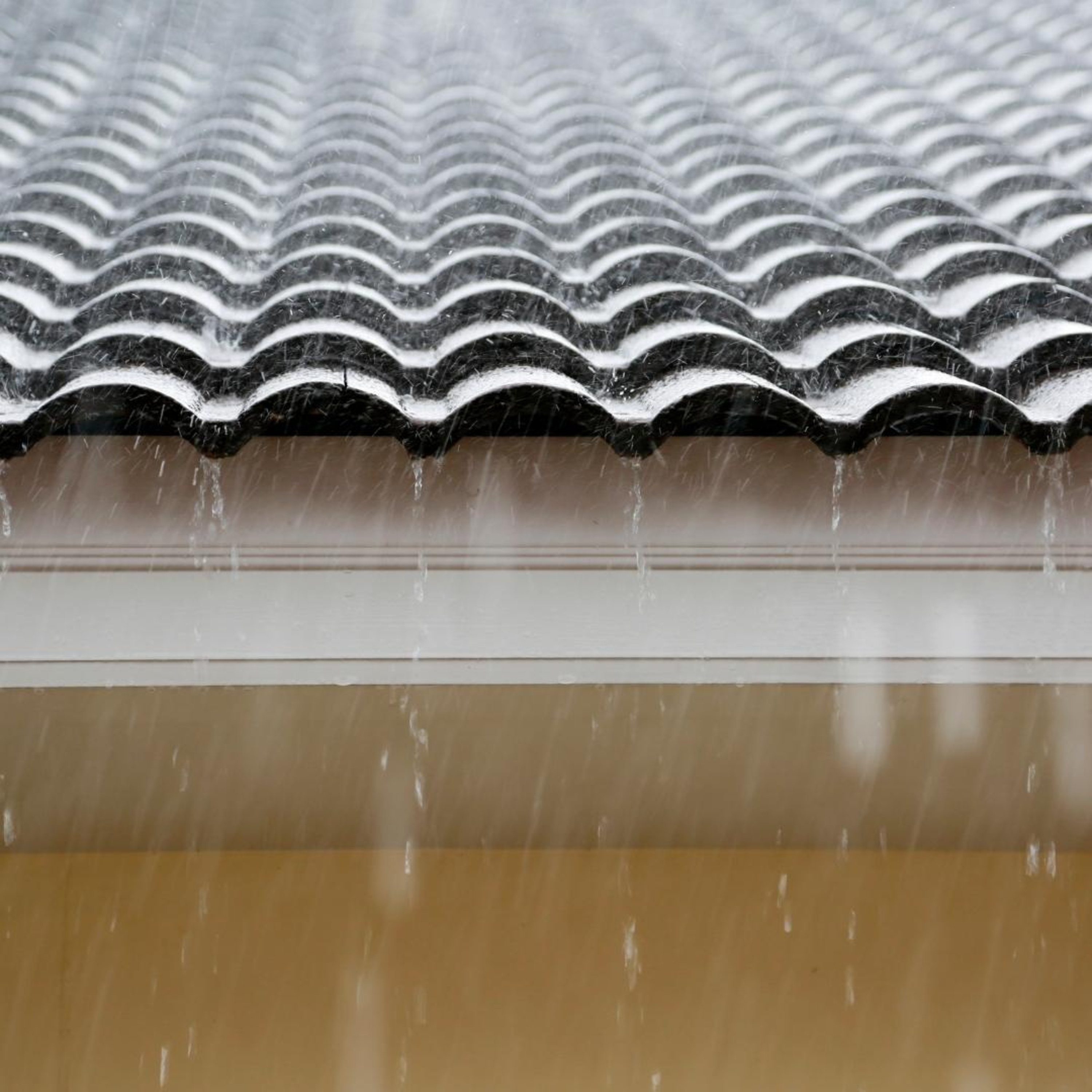 Sonidos De Lluvia Para Dormir Profundamente Y Dormir En 2 Minutos | Fuertes Lluvias Y Truenos En El Techo