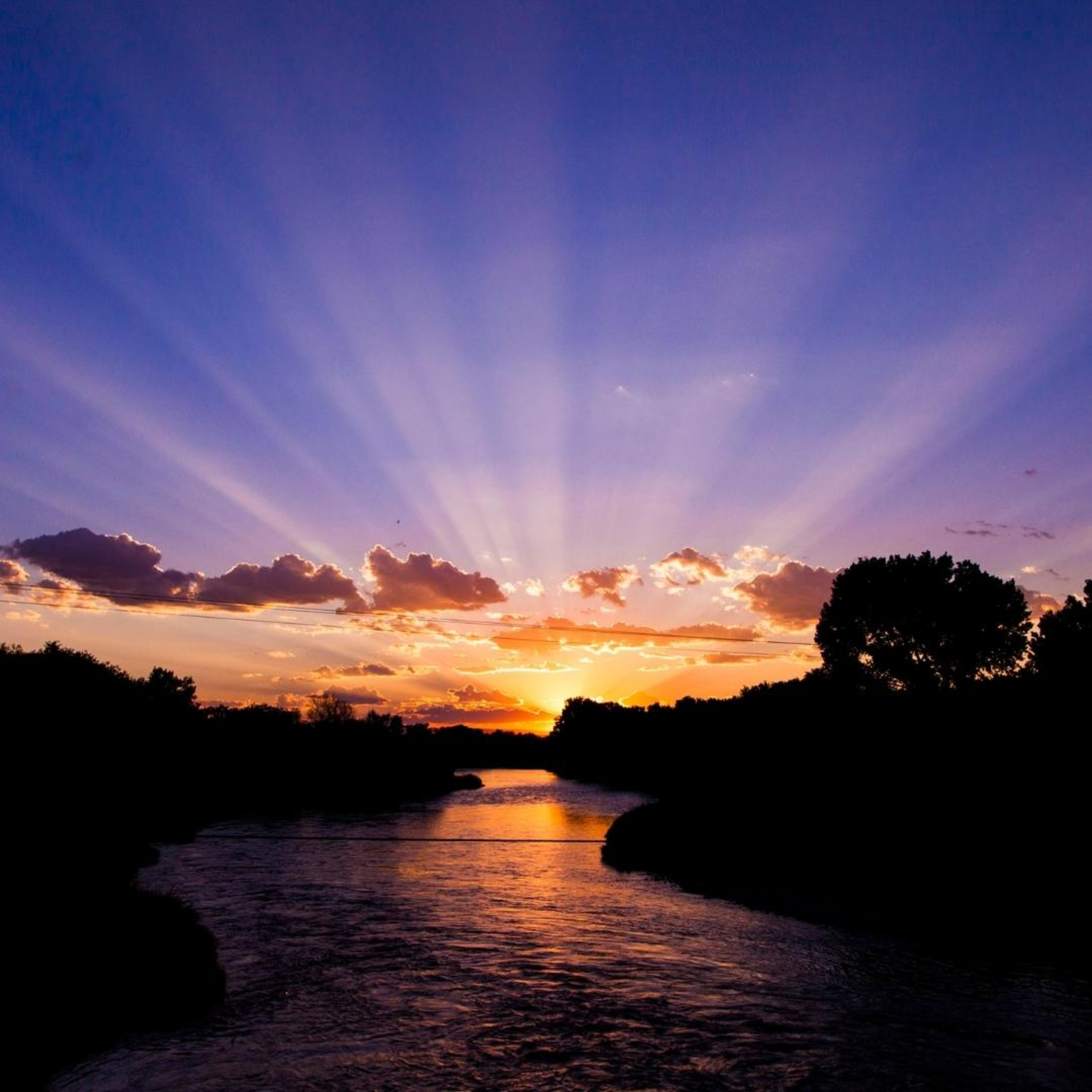 Sonidos Del Río (Sonidos De La Naturaleza, Dormir, Sonidos Relajantes, Sonido De Rio, Estudiar, Meditar, Relajarse, Sonidos Naturales, Calmar La Mente)