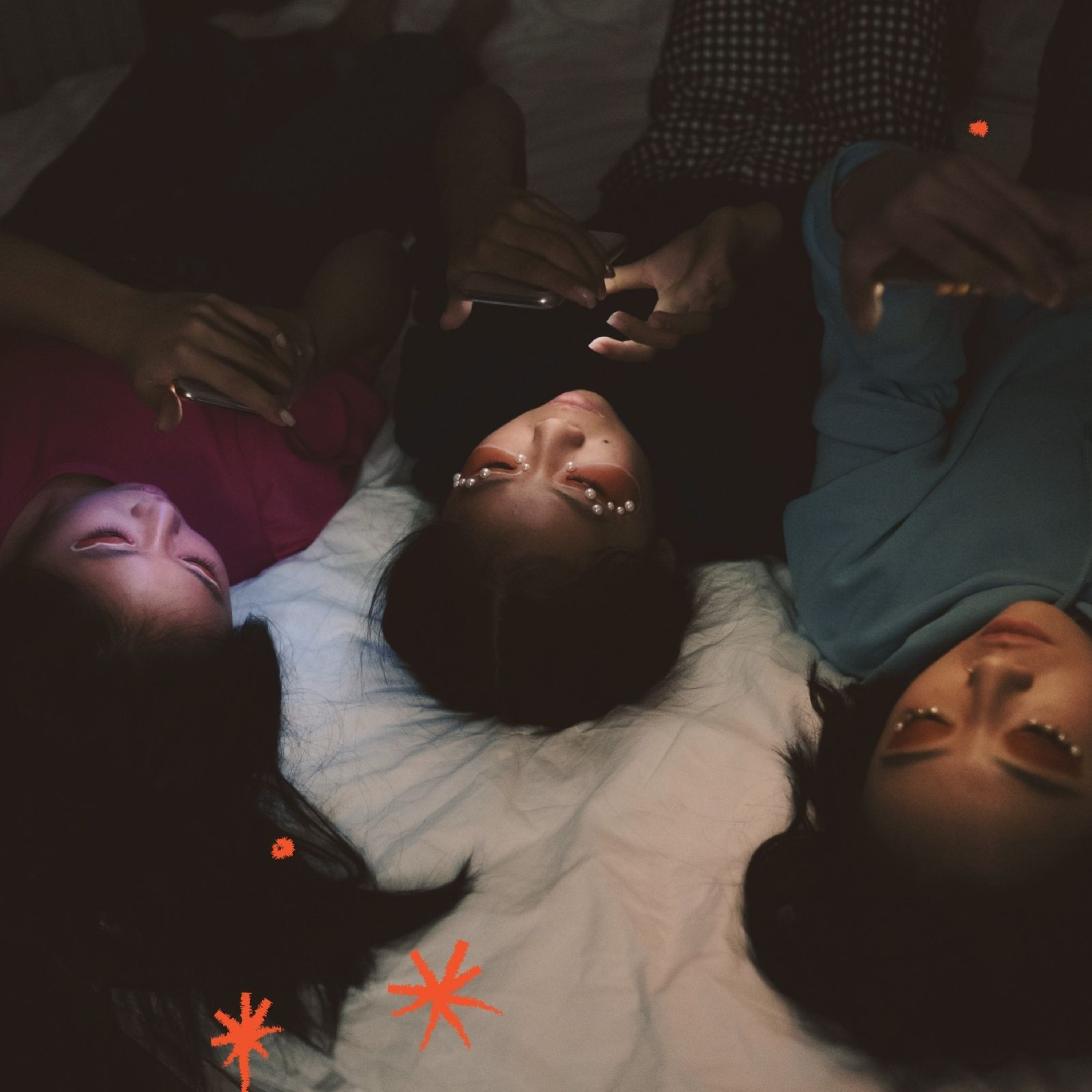 An Ode to Online Friendships - And Why They’re Very Much Real episode artwork