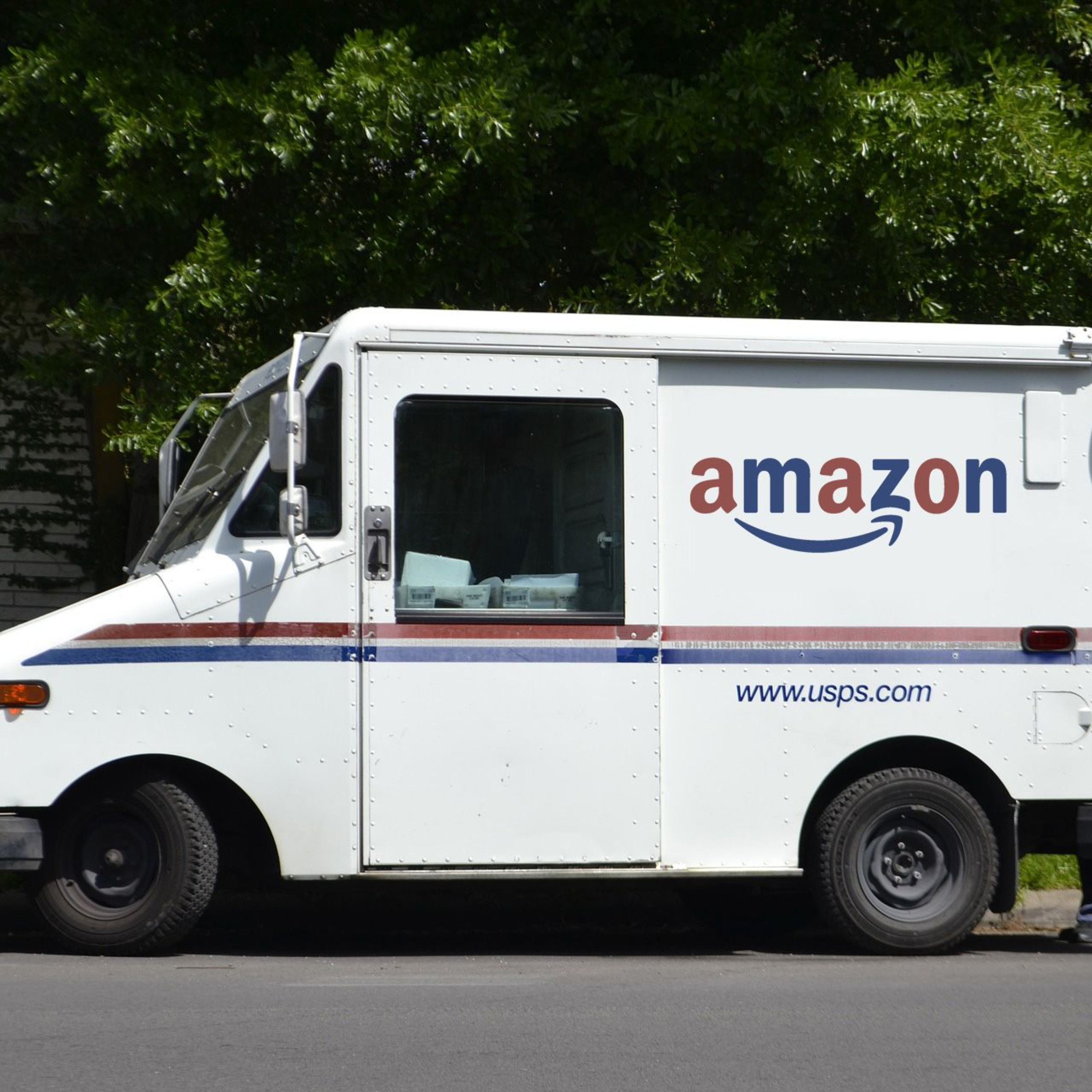 The Beyond Bitcoin Show- Episode 106- Ladies prefer the defiant or the compliant? Amazon post office, outside the Coronavirus herd! episode artwork