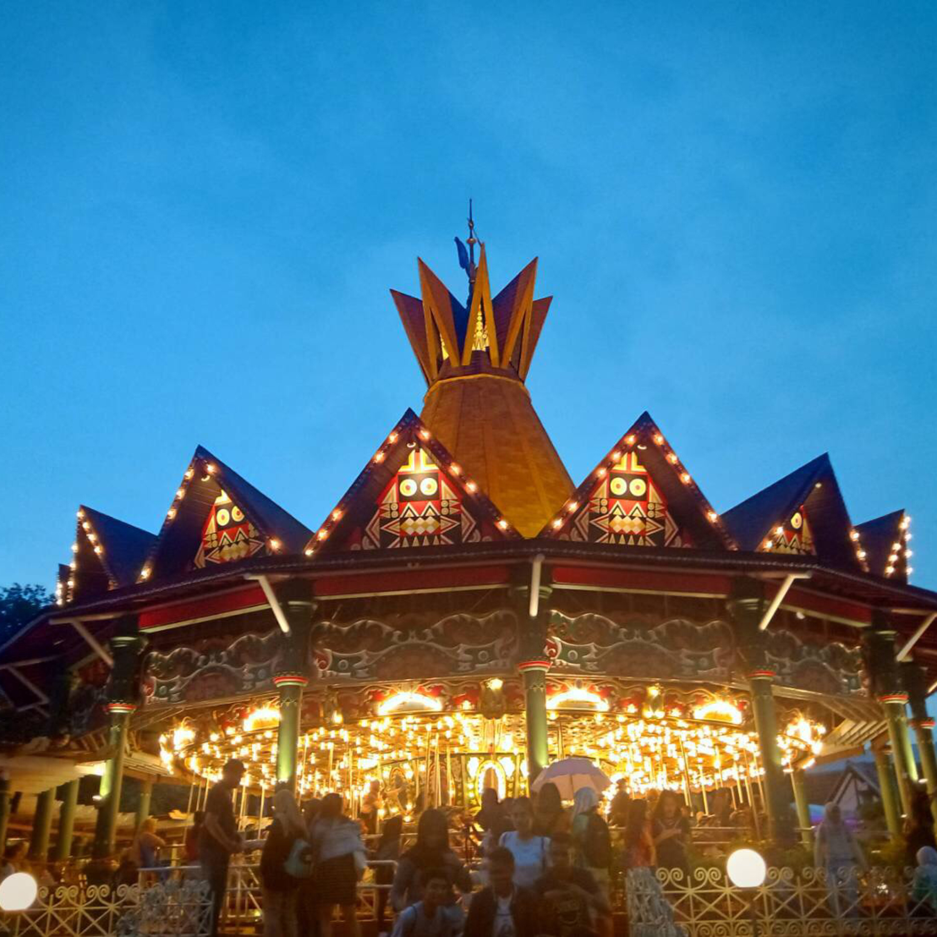 #4 Cinta beda stasiun