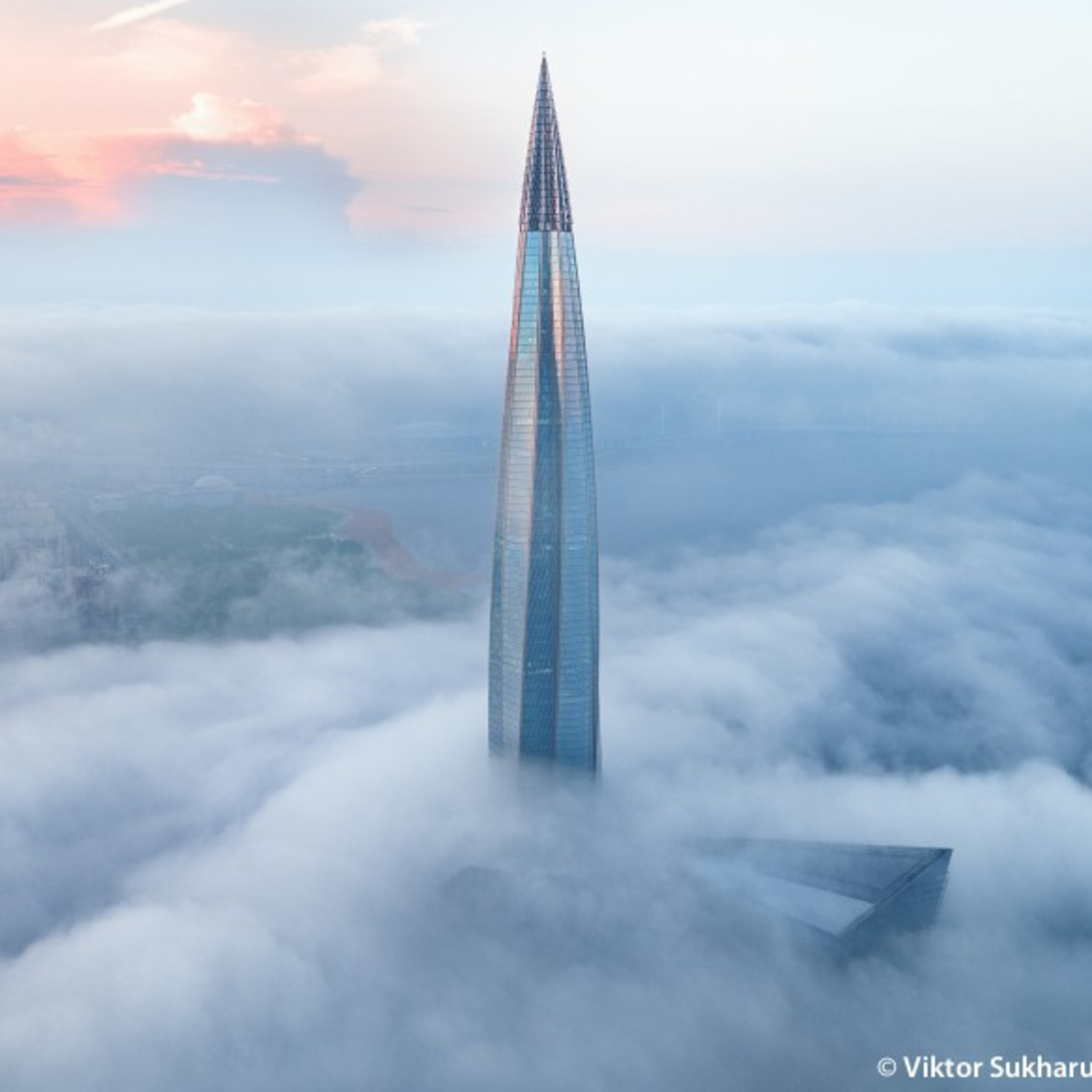 THE WORLD OF SKYSCRAPER