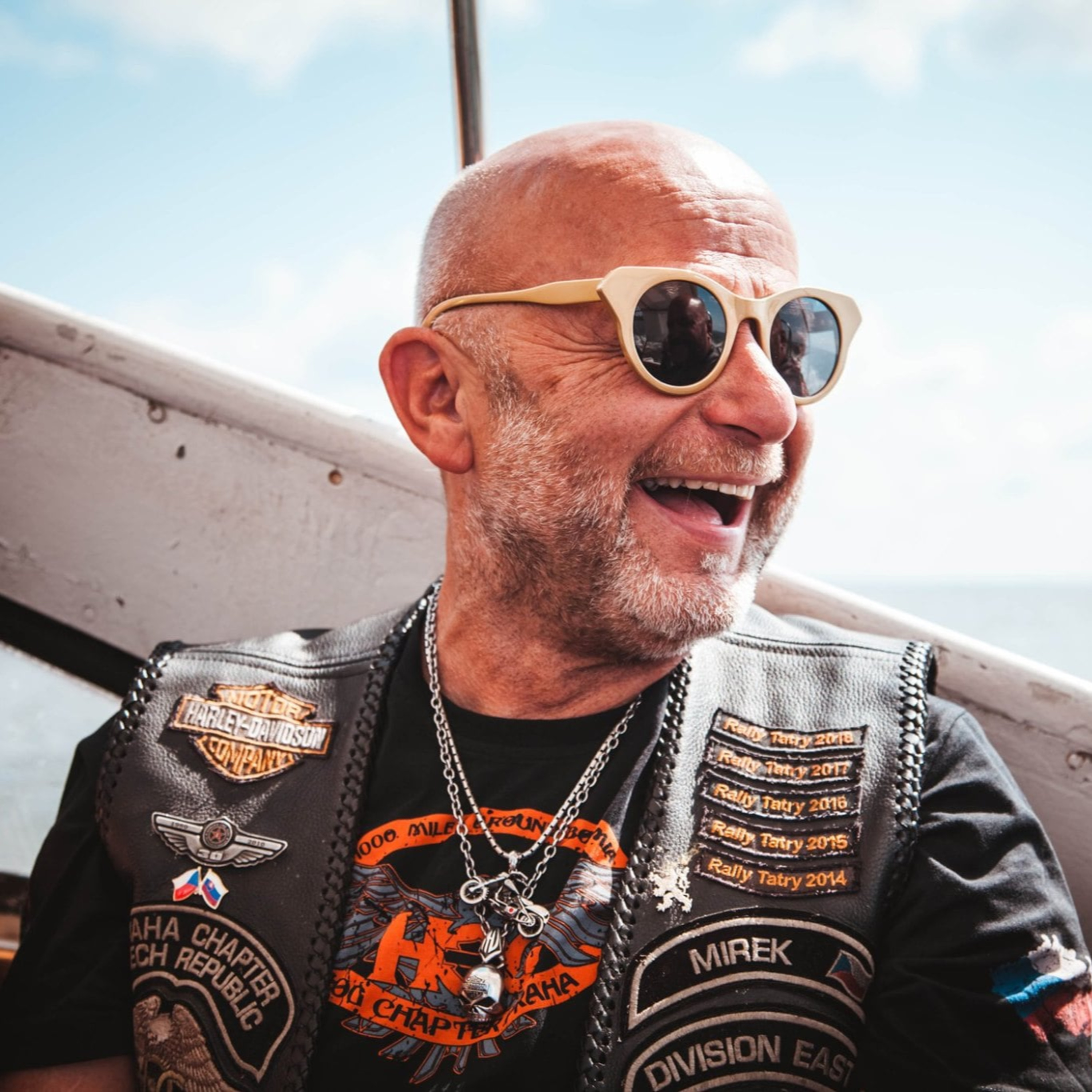 BIKERS RADIO DOUPE