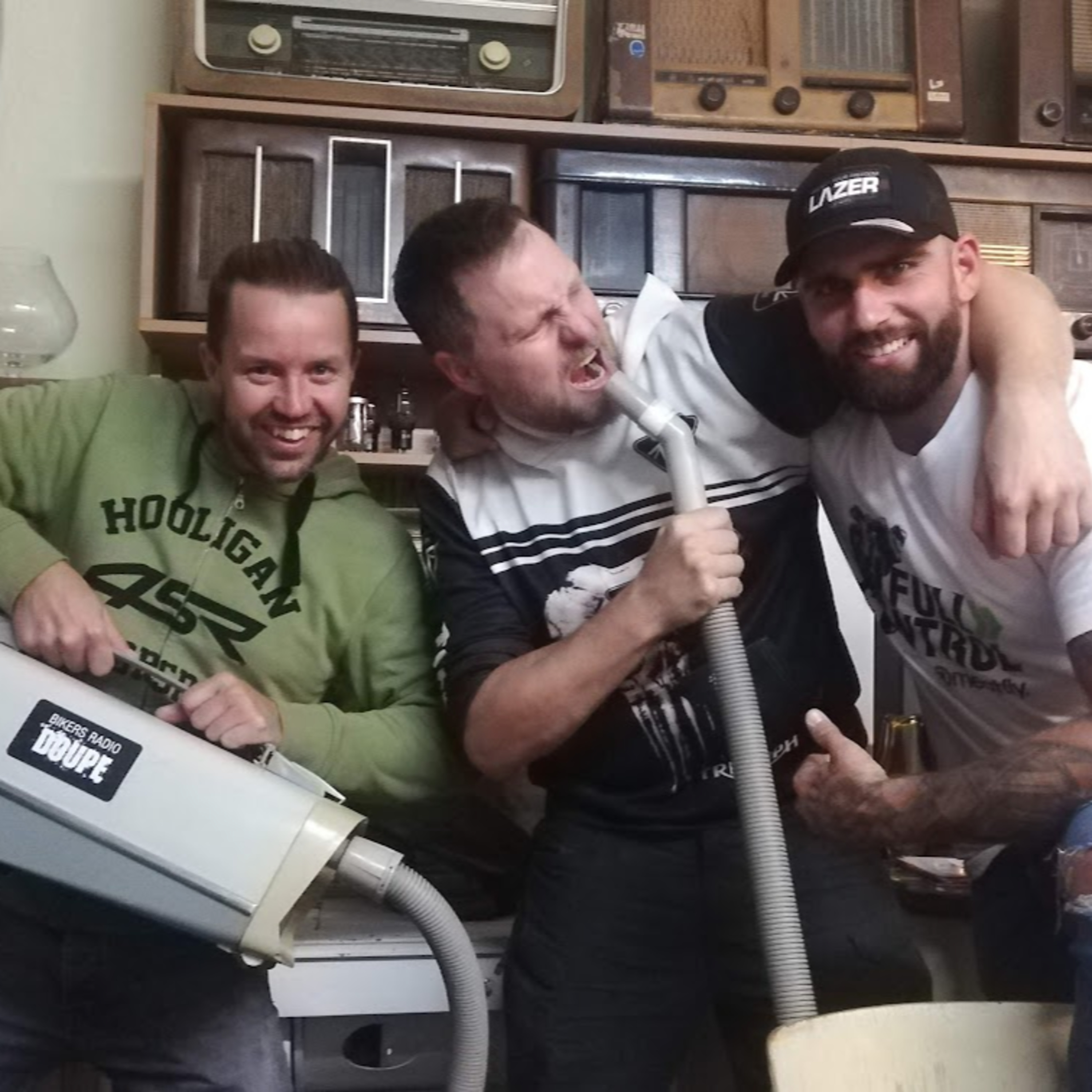 BIKERS RADIO DOUPE