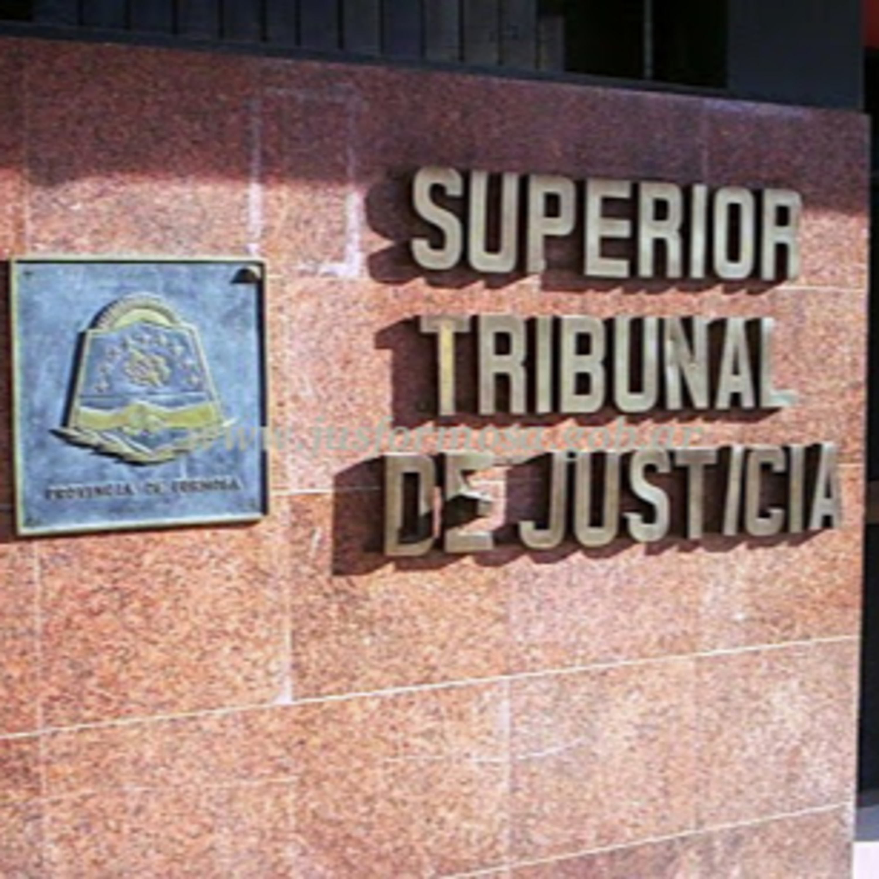Portada de Algo está pasando Formosa