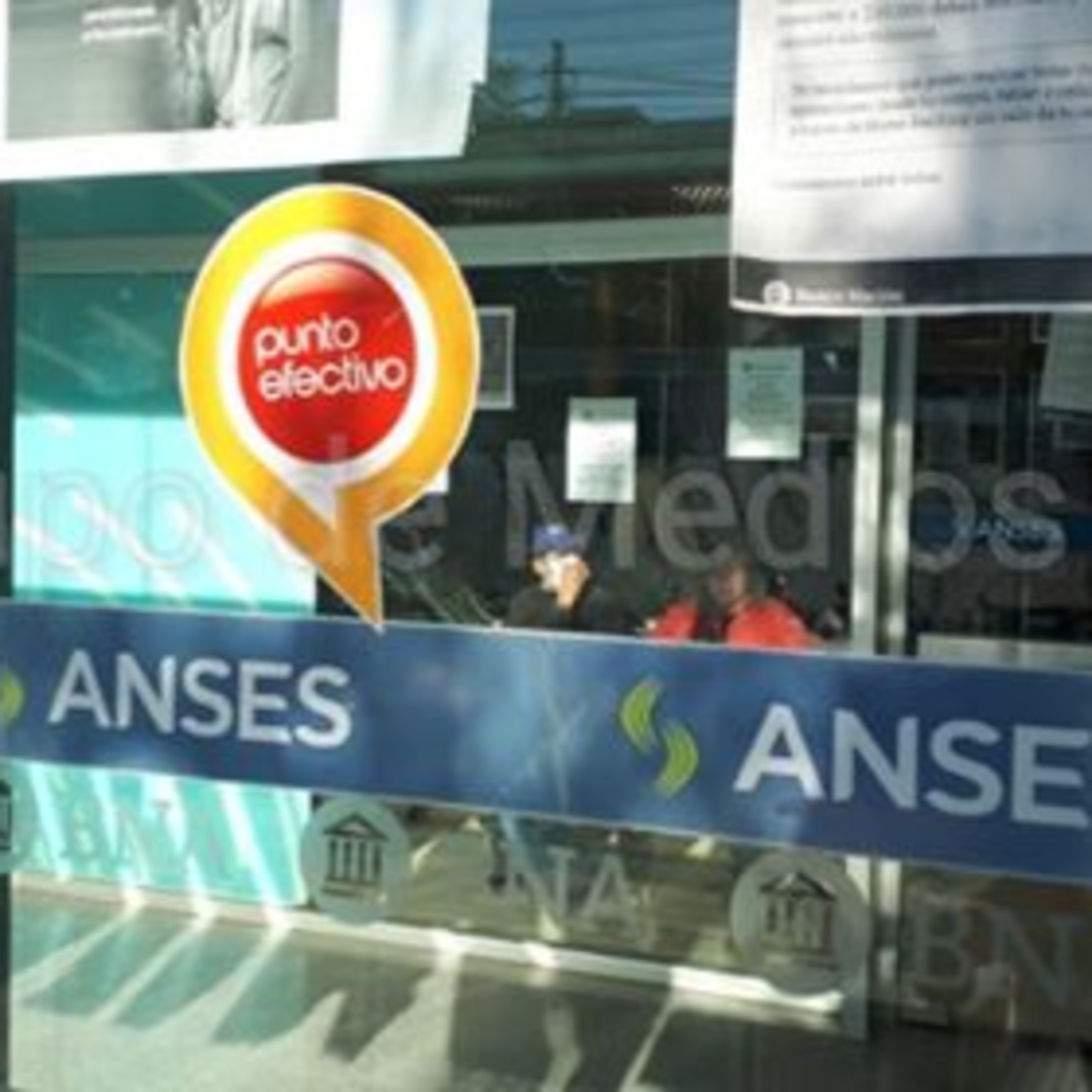 Portada de Algo está pasando Formosa
