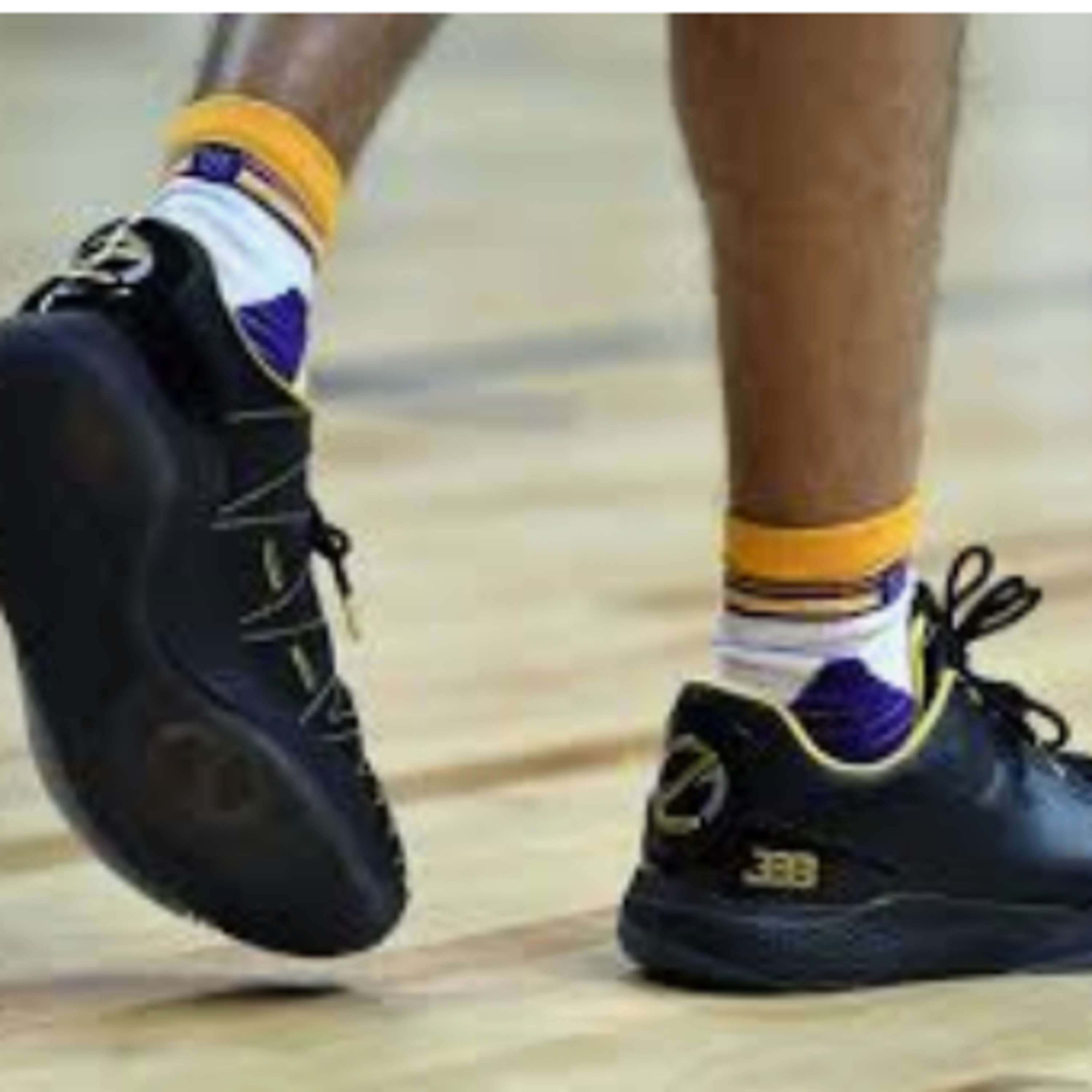 ZO2s Sneaker Blowouts  episode artwork