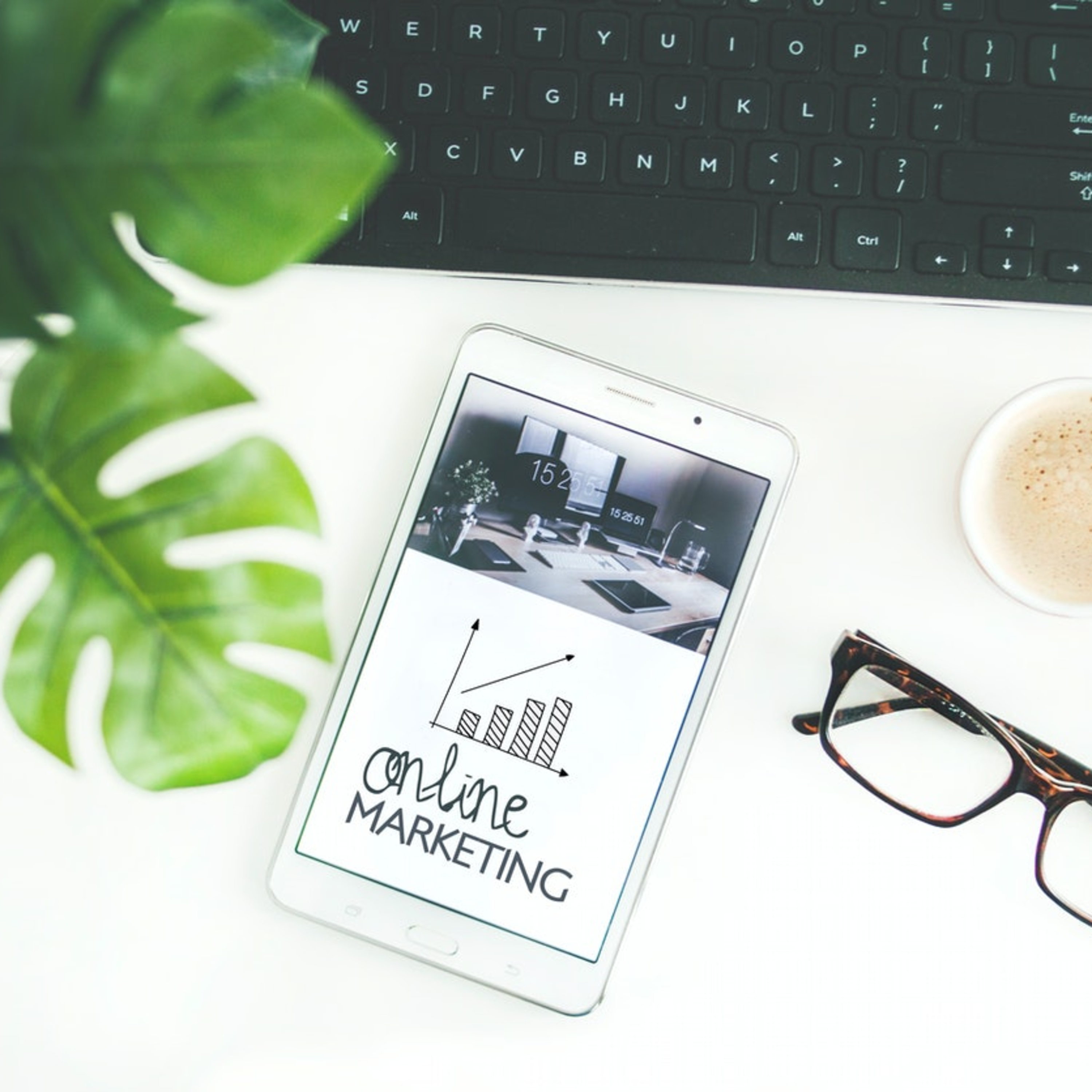 Raymond Halliwell Talks About Latest Digital Marketing Trends episode artwork