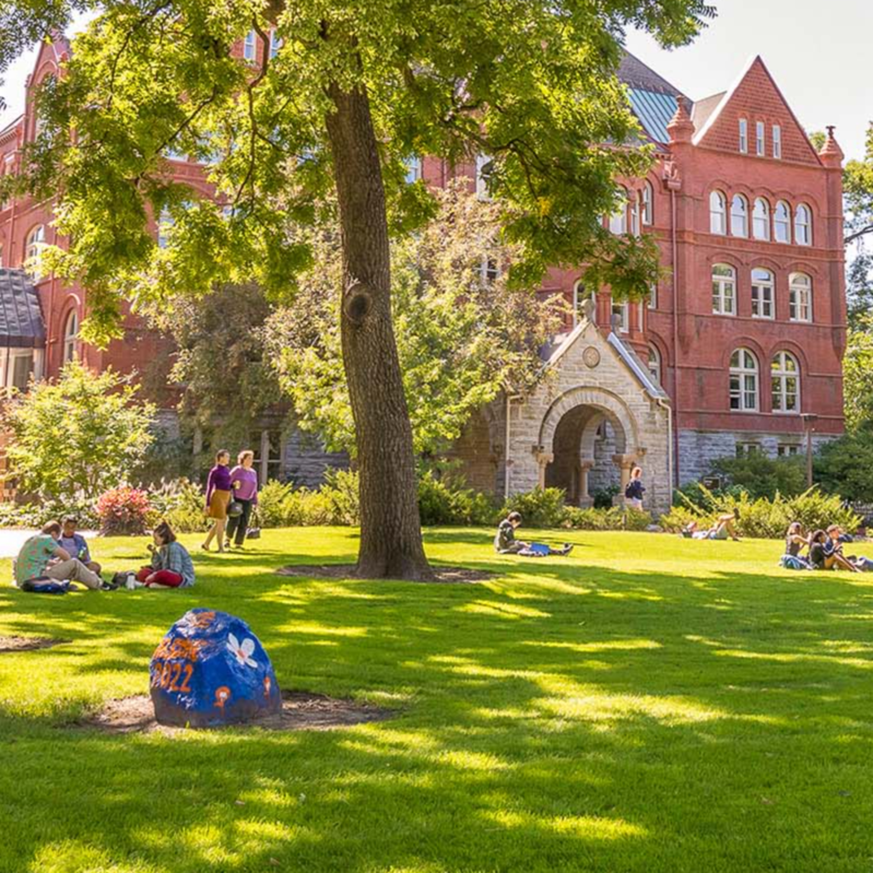 🏫 4 True College Horror Stories