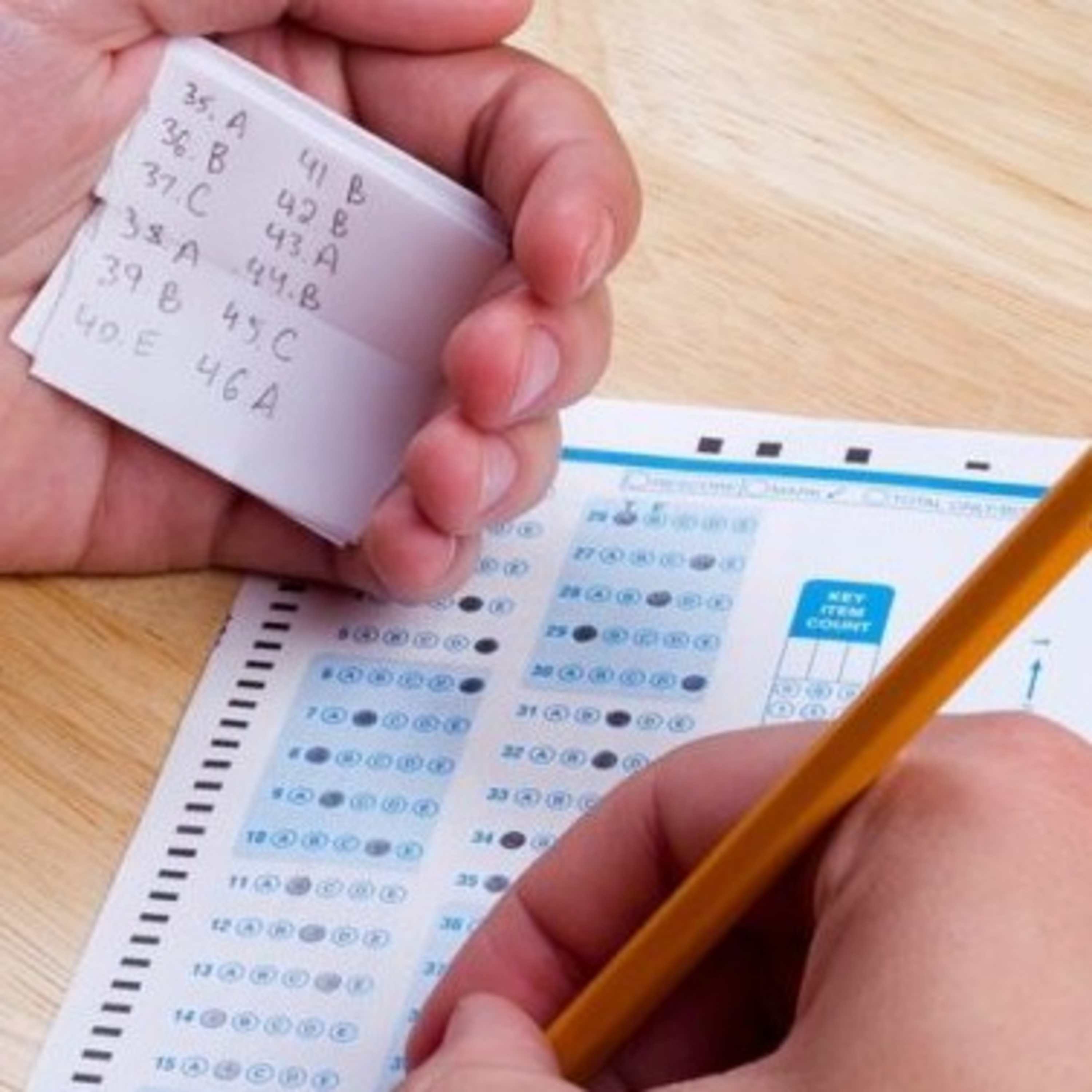 ¿ERES TONTO SI PUEDES COPIAR EN UN EXAMEN Y NO LO HACES?📝🤓📚
