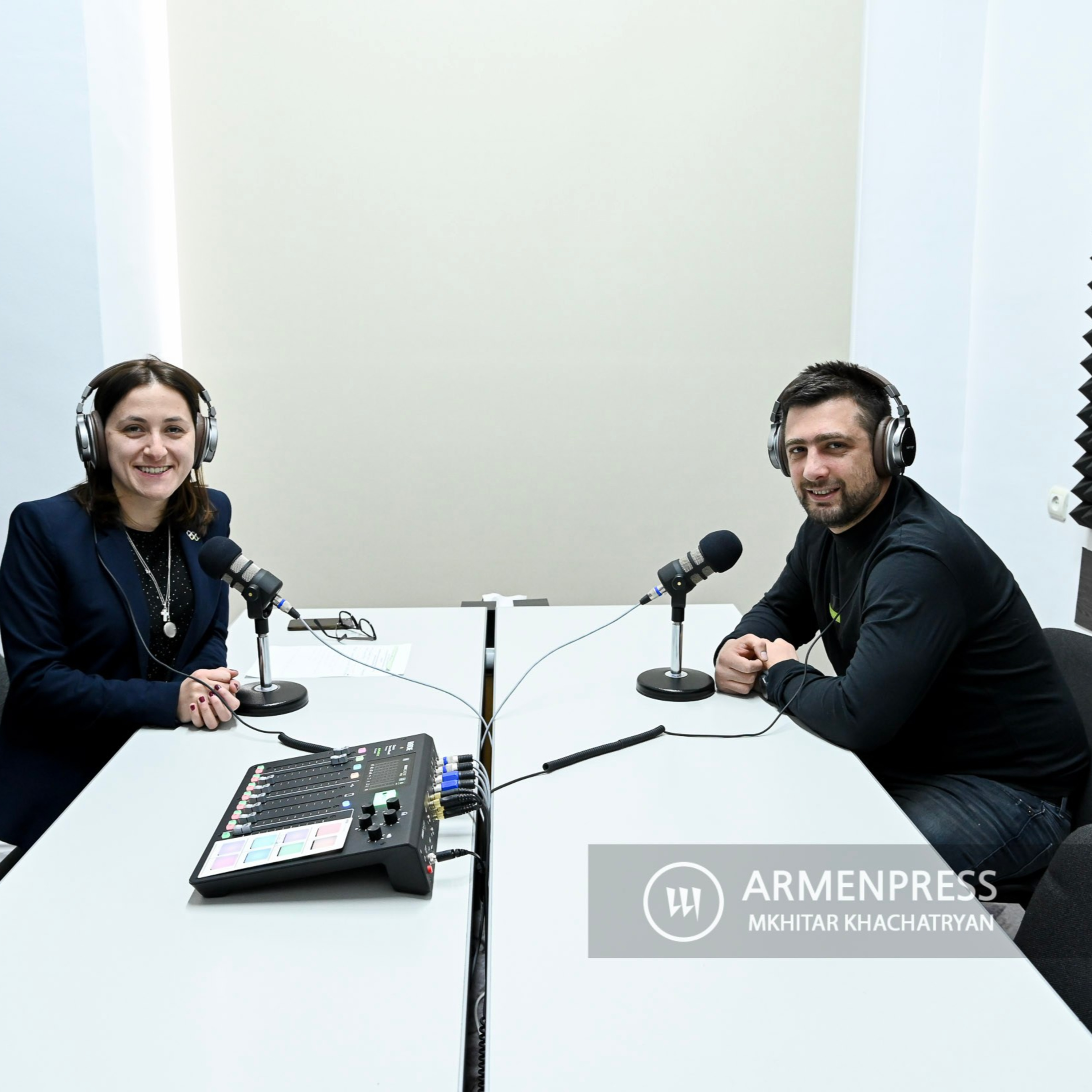 «Արմենպրես» Podcast-Sport. ՖԱՖ-ի 15-ամյակի, ֆուտբոլի ընտրանու և Մխիթարյանի՝ հեռանալու որոշման մասին episode artwork