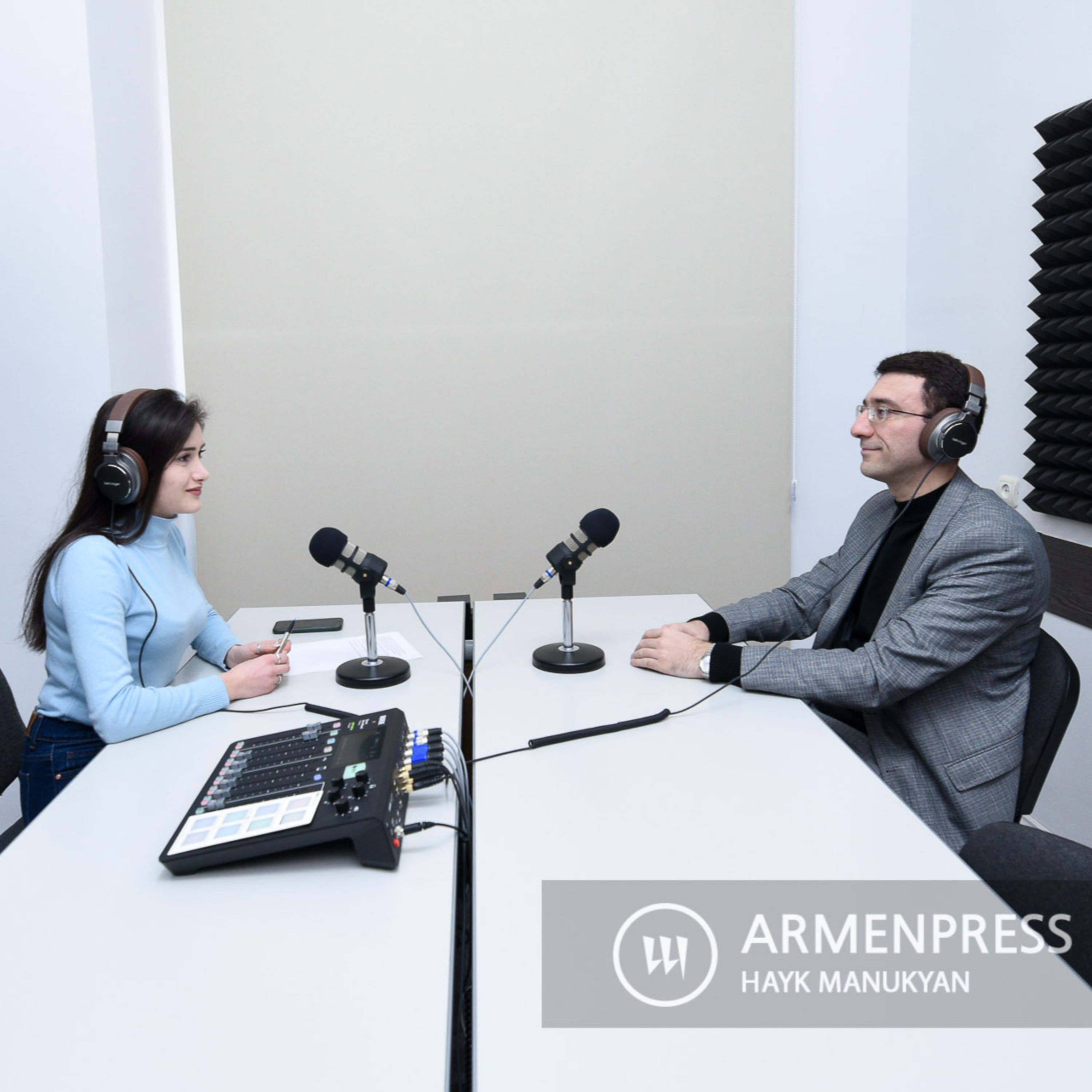 «Արմենպրես» Podcast-100 գաղափար. Առաջարկվող «Նոր Դաս» հավելվածը կդառնա ինտերակտիվ և բովանդակալից  գործիք ուսուցիչների ձեռքին՝ դասին նախապատրաստվելու համար  episode artwork