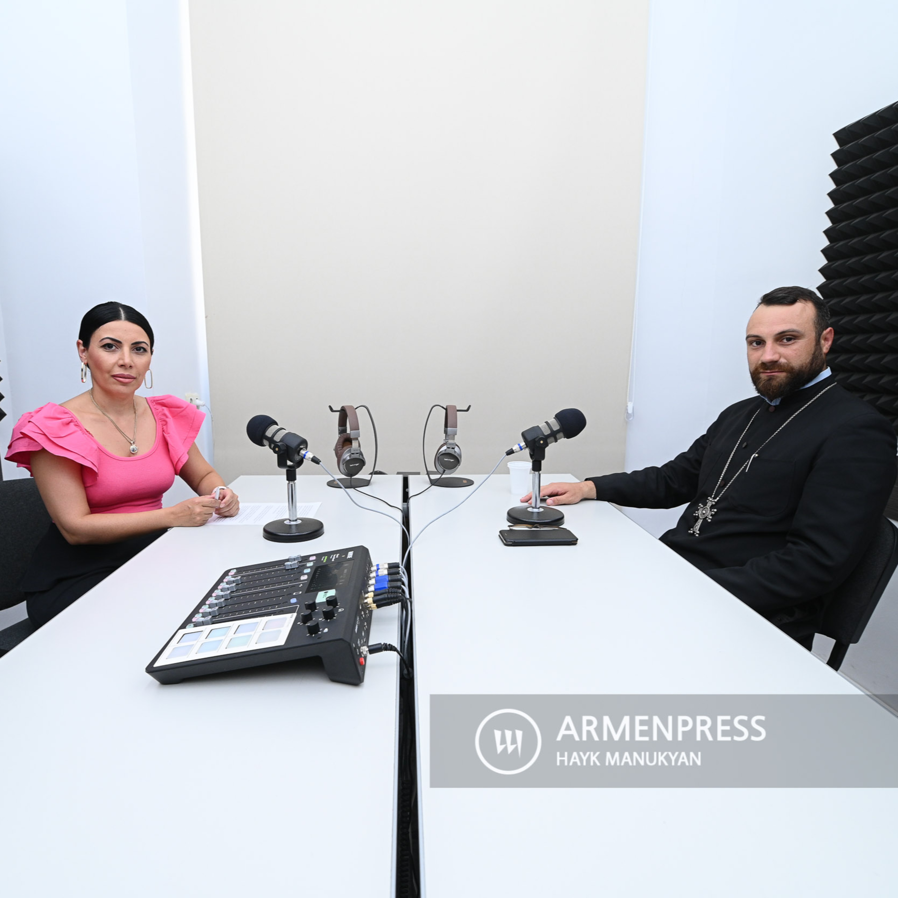 «Արմենպրես» Podcast Աստվածածնի Վերափոխման տոն. Խաղողօրհնեք episode artwork