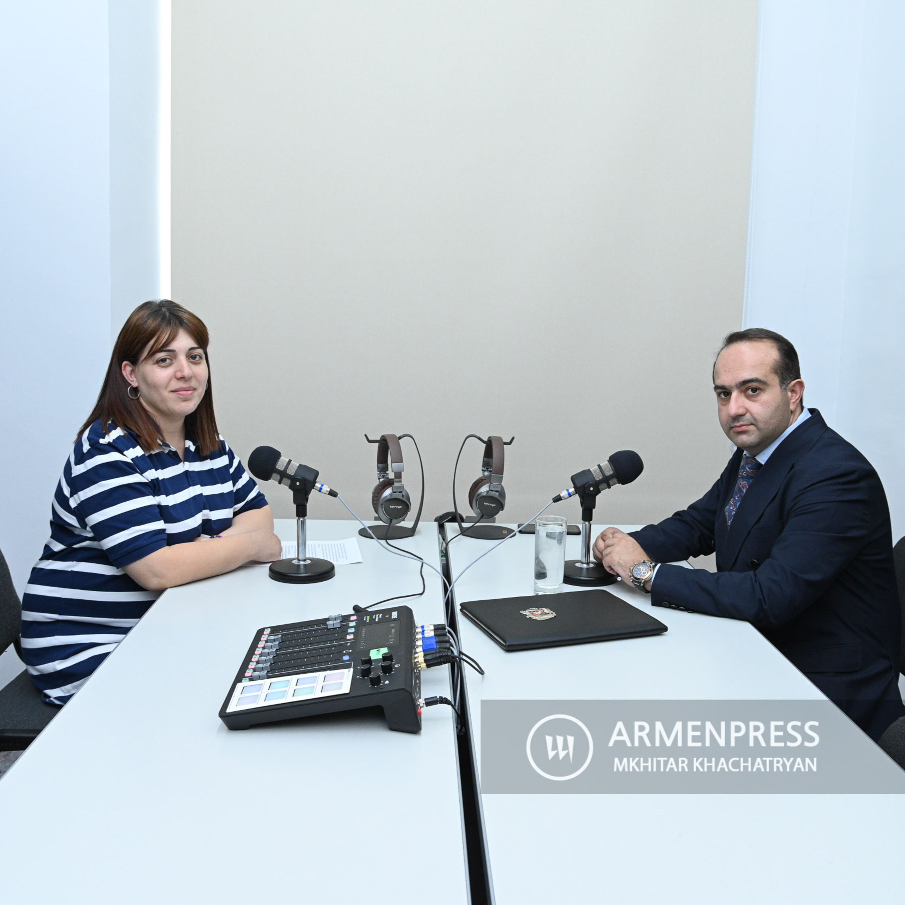 Podcast-ՍոցUp.Պետությունը նոր ծրագրով կխրախուսի գործազուրկ, այդ թվում՝ նպաստառու քաղաքացիներին աշխատանքի ընդունող գործատուներին episode artwork