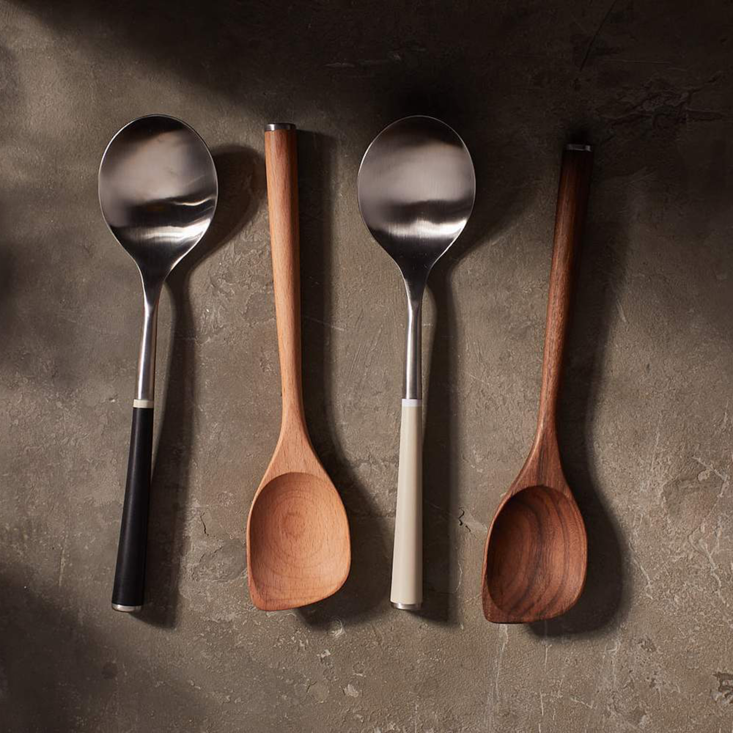 Metal spoon vs wooden spoon episode artwork