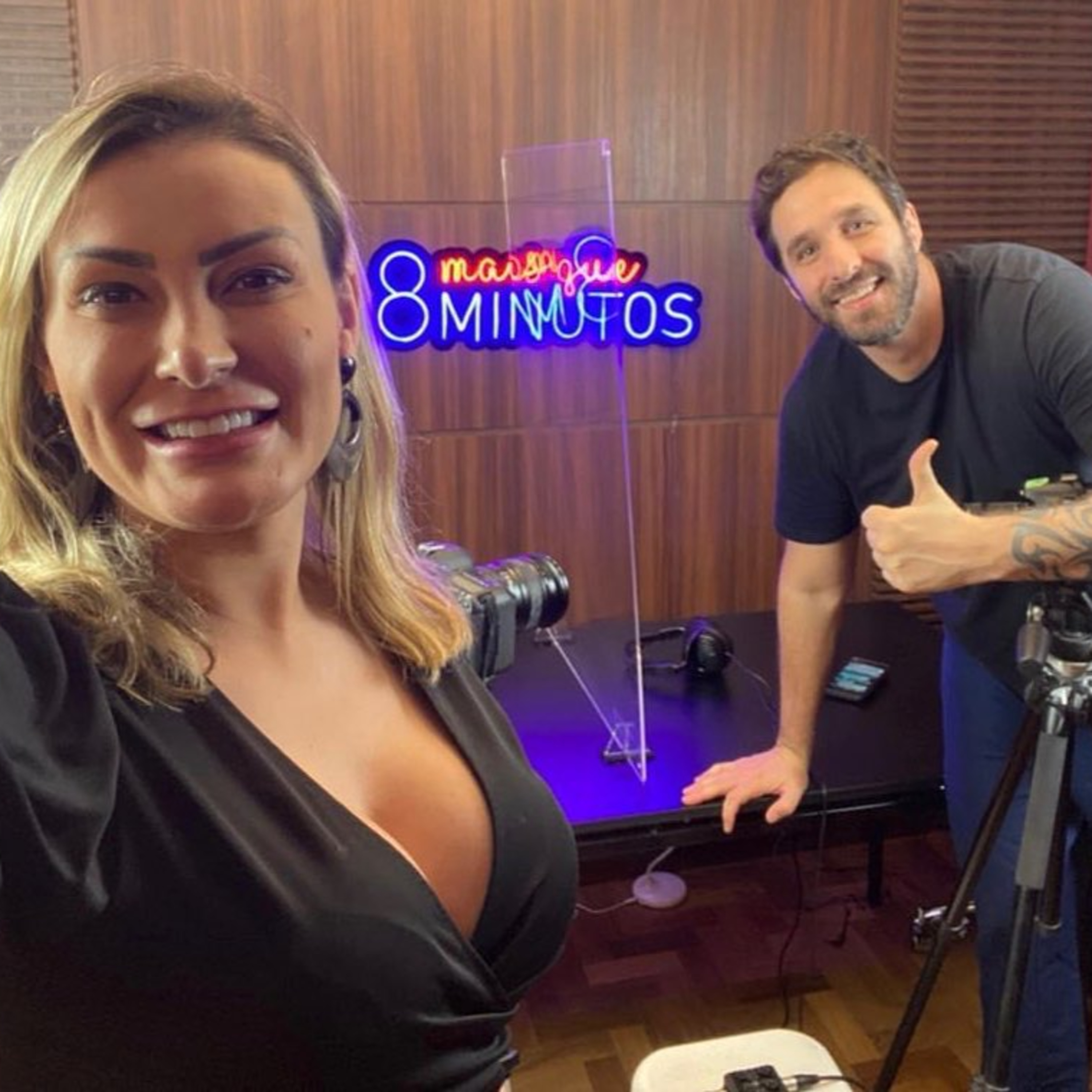 ANDRESSA URACH SOBRE CRISTIANO RONALDO. episode artwork