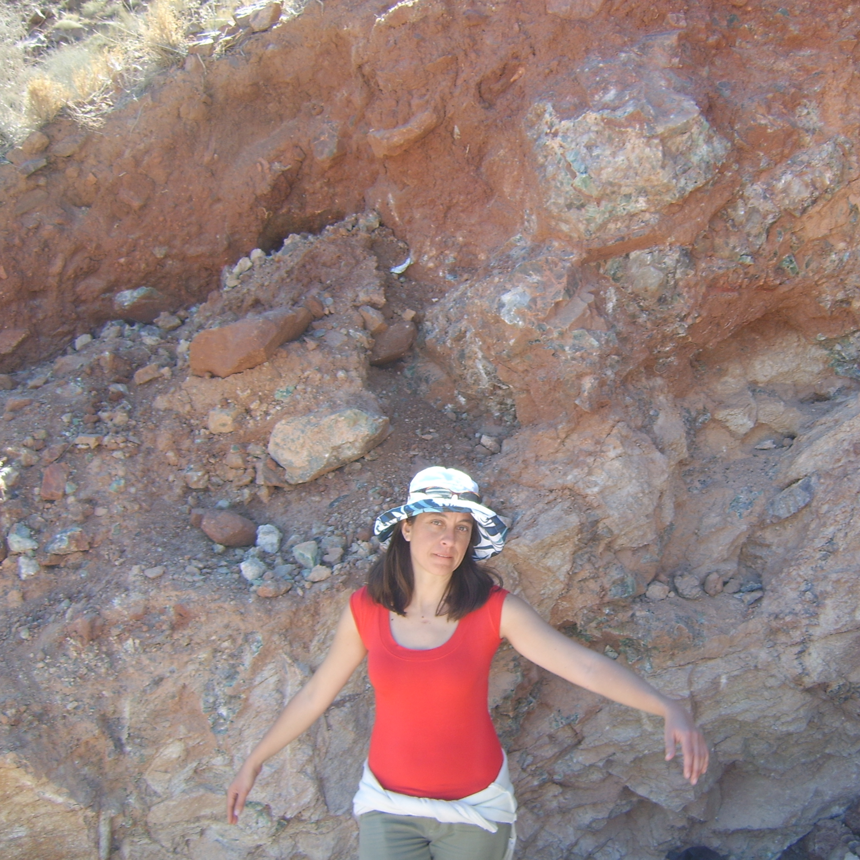 Ciclo #8MCiencia ➡️Entrevista a Paulina Abre (CURE Treinta y Tres): Investigación geológica muestra posible presencia de diamantes en Rocha