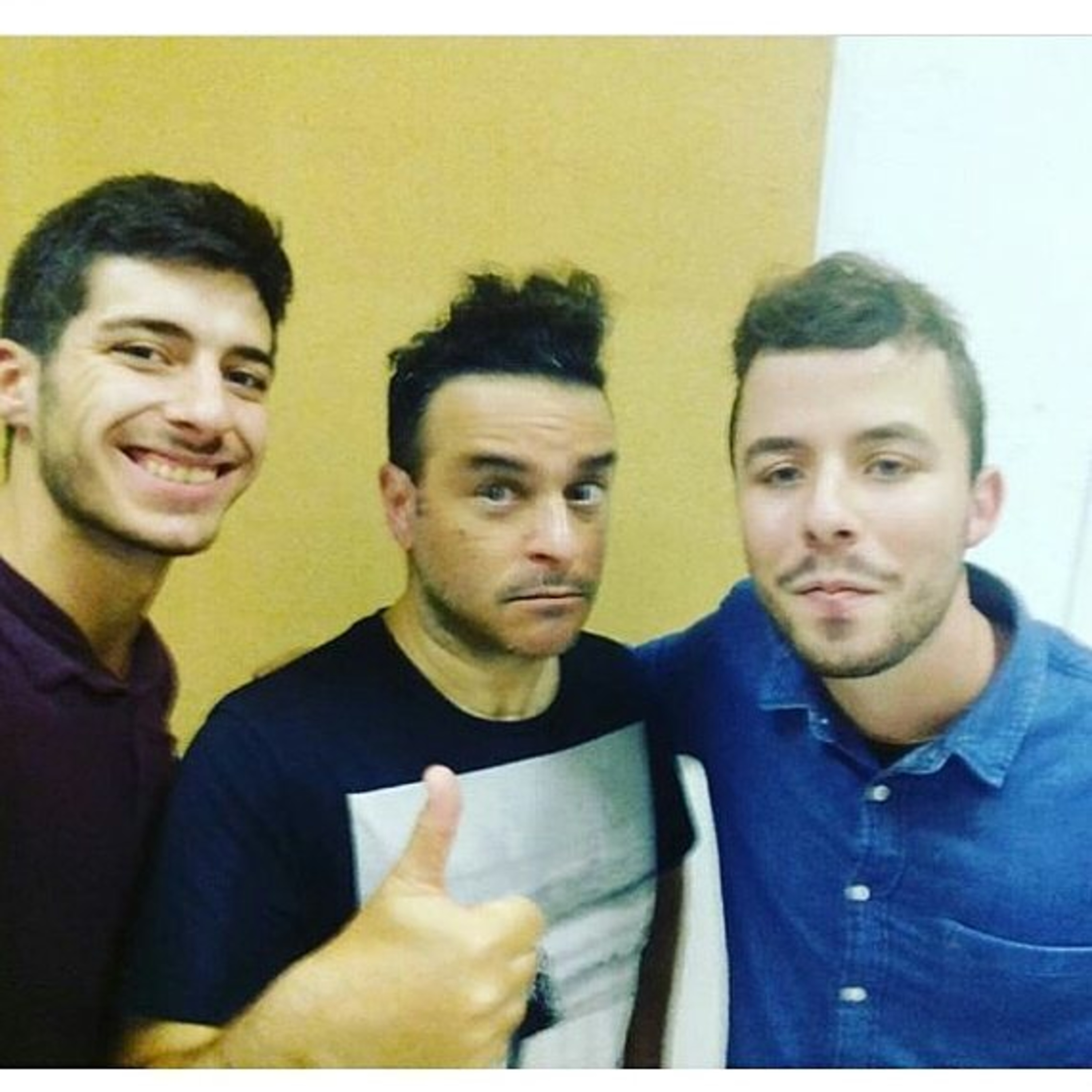 Não Há Dois Sem Três- Profissões