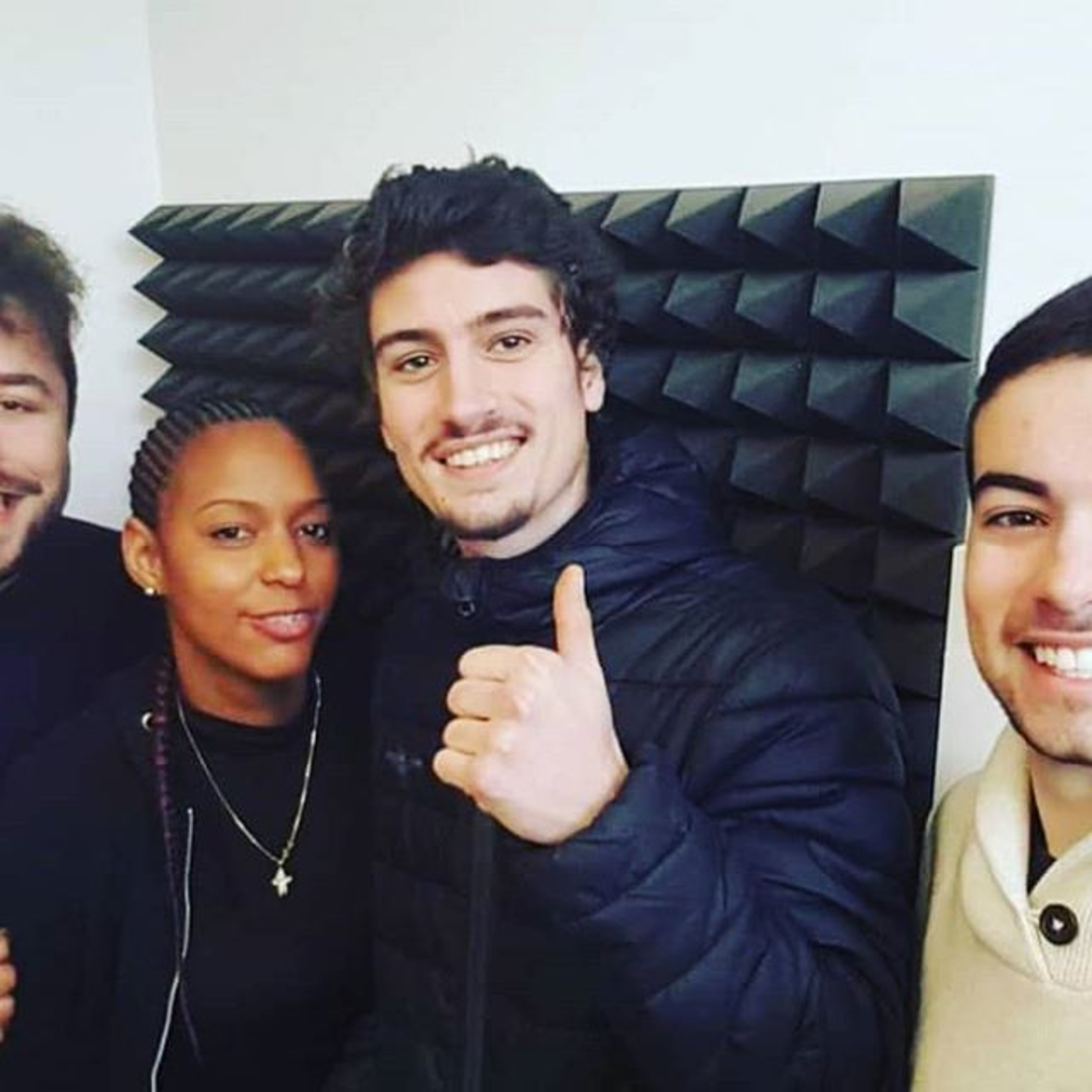 Não Há Dois Sem Três- Profissões