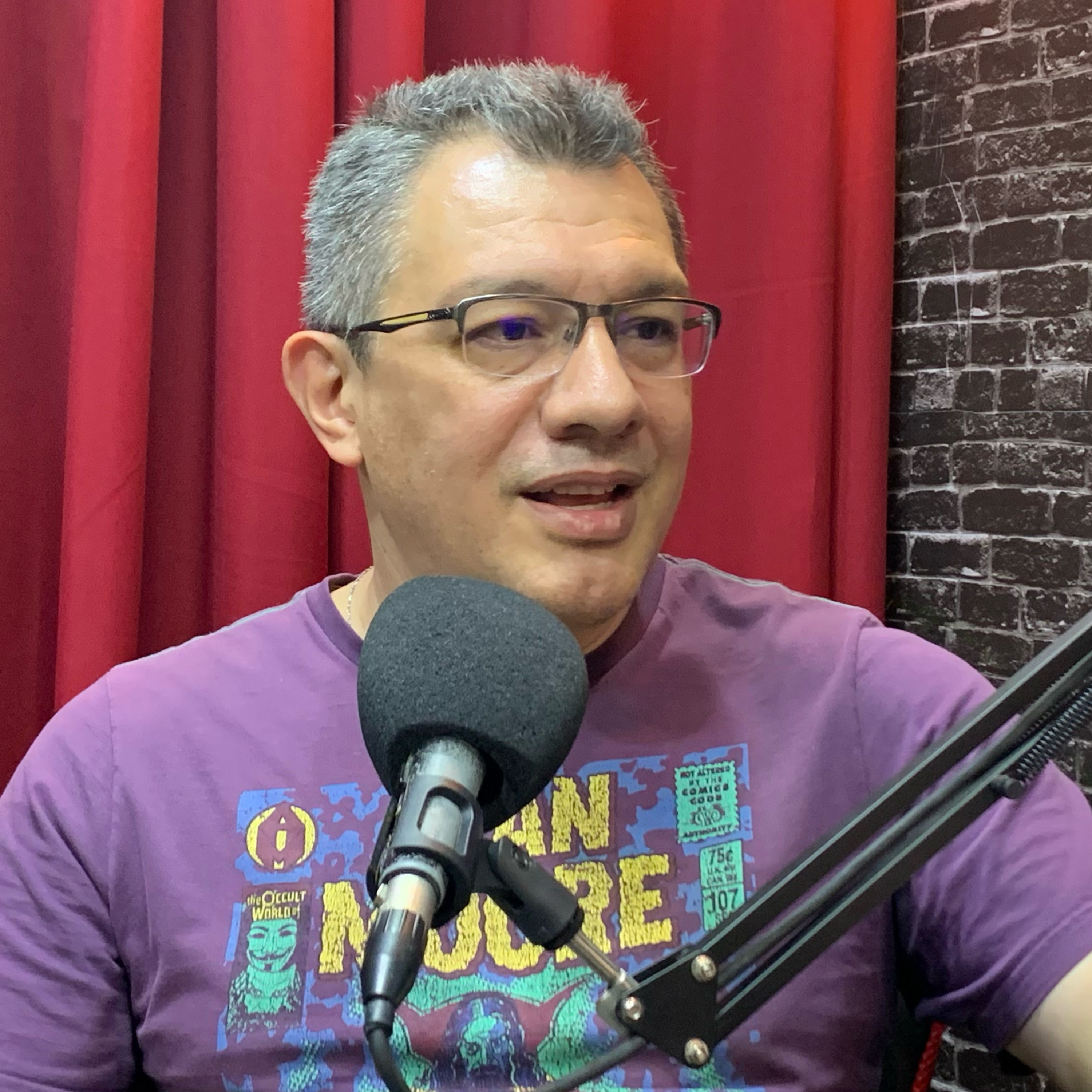ALEX ALPRIM - TARÔLOGO, EX - EDITOR DA REVISTA SEXTO SENTIDO E MAIS - Isto Não É #155 episode artwork