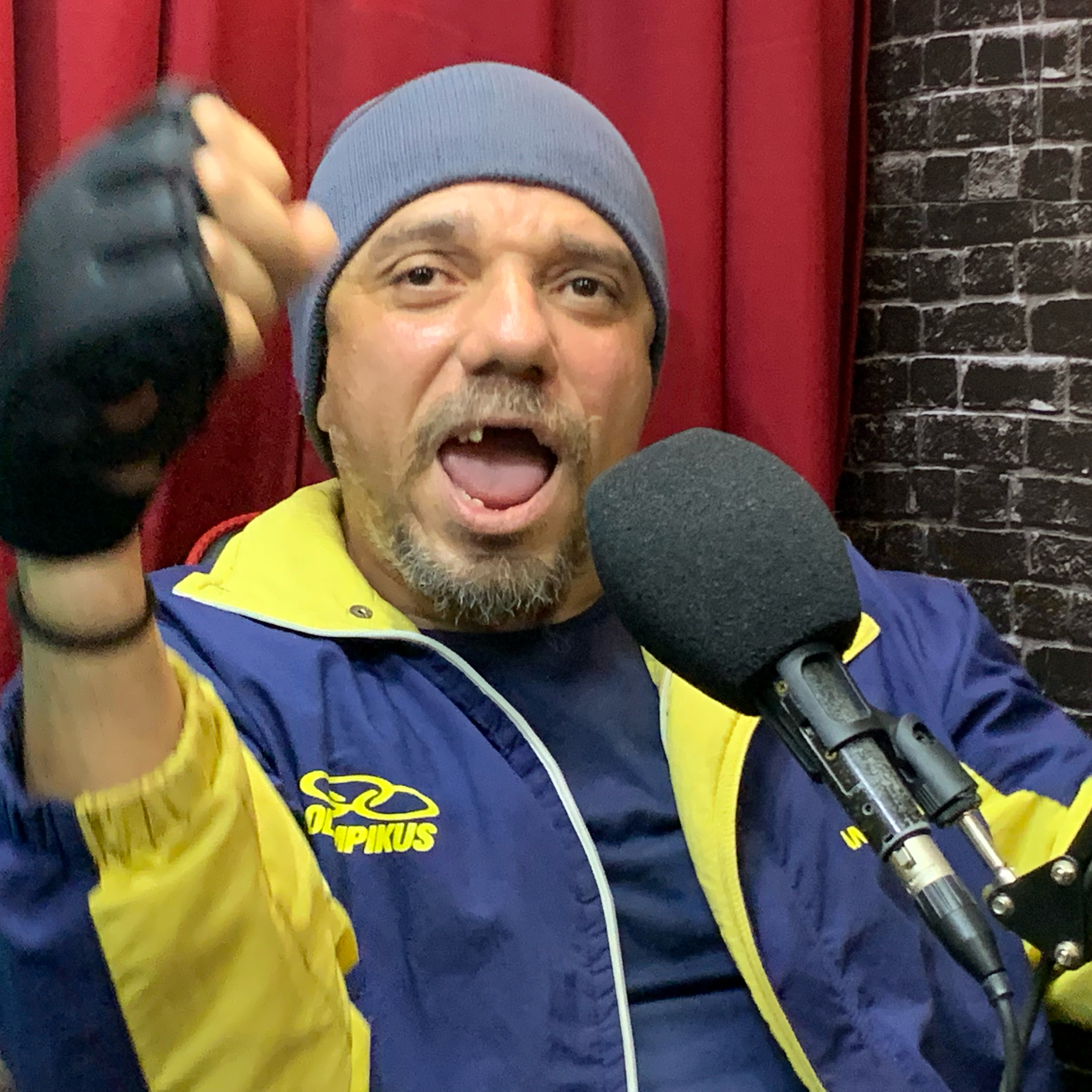 BLUEZÃO, LEANDRO E LINO BARROS - LENDA DO YOUTUBE, LUTA DE YOUTUBERS E PUGILISTA - Isto Não É #185 episode artwork