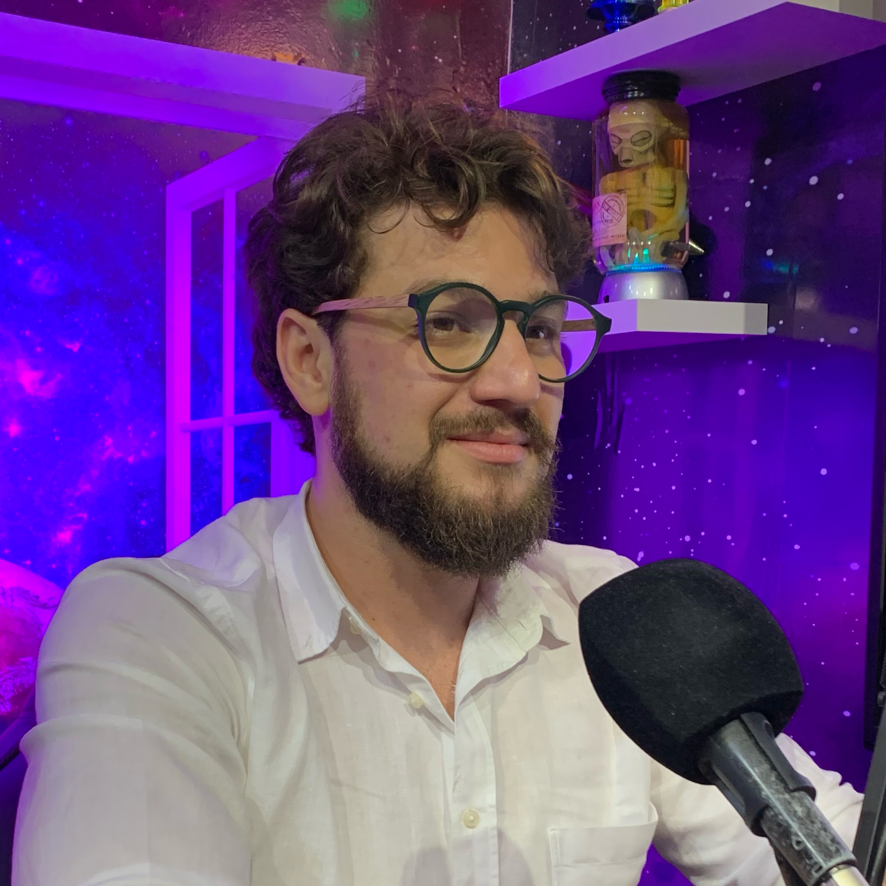 GUILHERME ROMANO - YOGI, FILOSOFIAS INDIANAS, MEDITAÇÃO E ESPIRITUALIDADE - Isto Não É #230 episode artwork