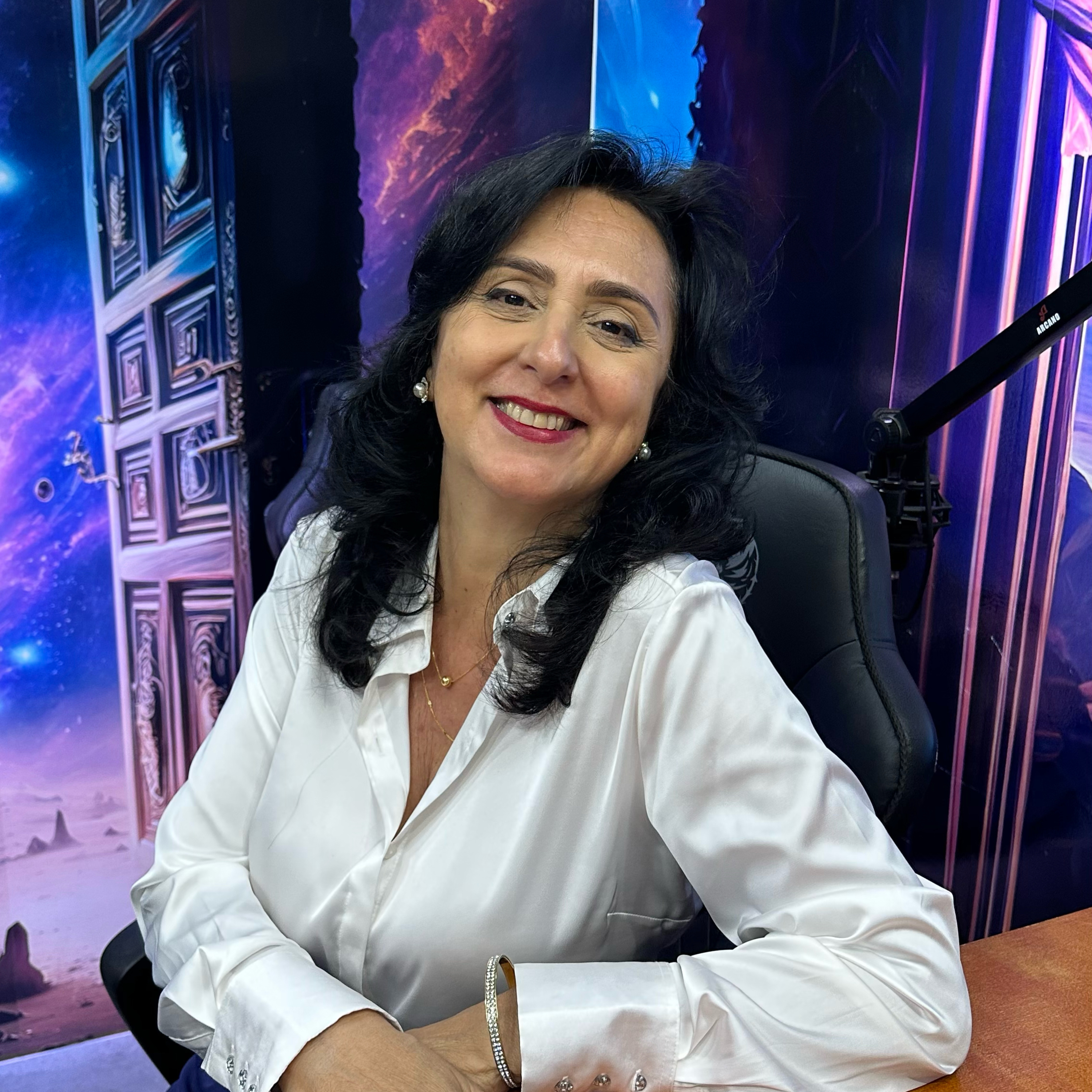 A FORÇA DOS TRABALHOS ESPIRITUAIS - SÍRIA MOHAMED - MÉDIUM E CLARIVIDENTE - Isto Não É #386 episode artwork