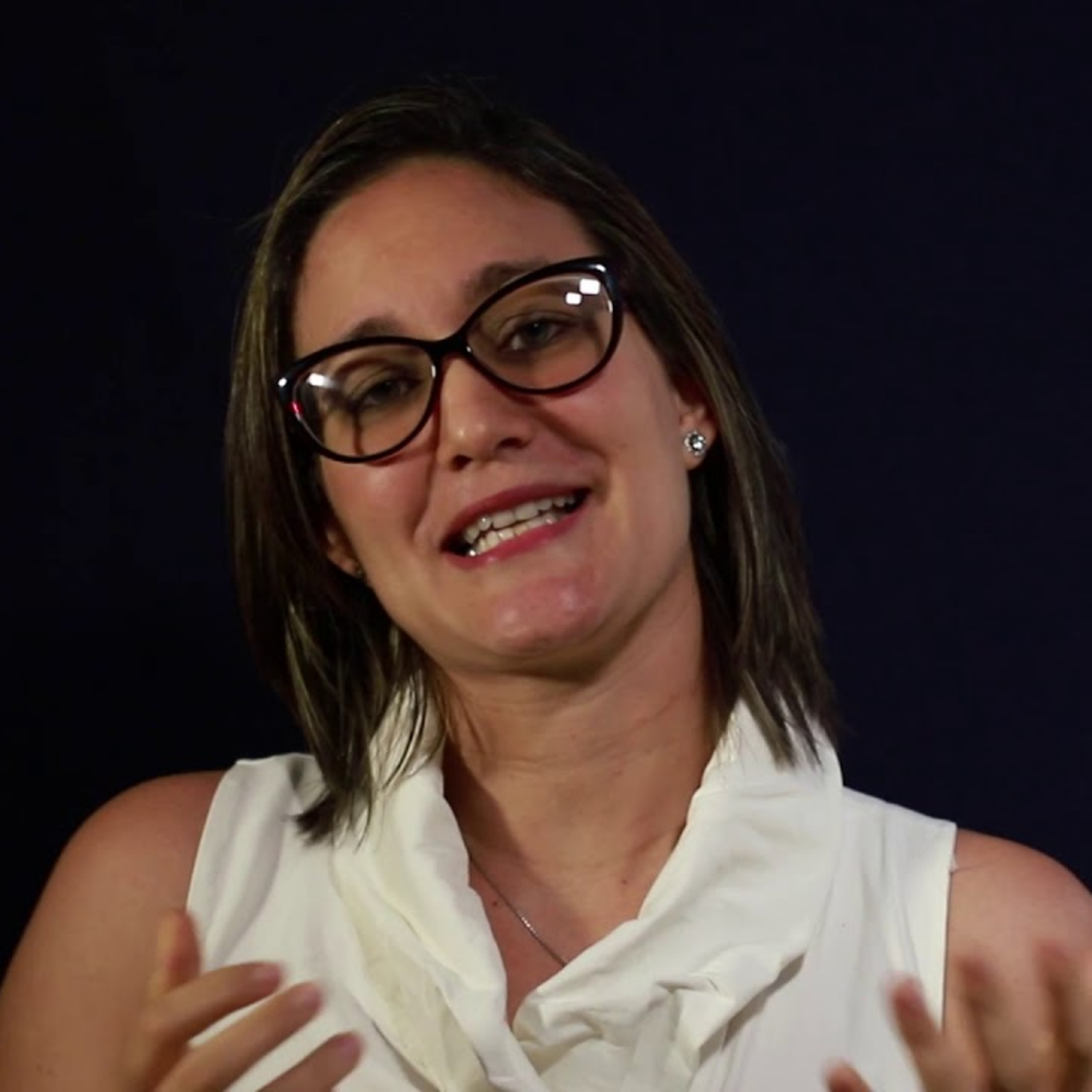 Natasha Forcade " La fotografía debe llegar sin importar tanto tecnicismo" Cuba episode artwork