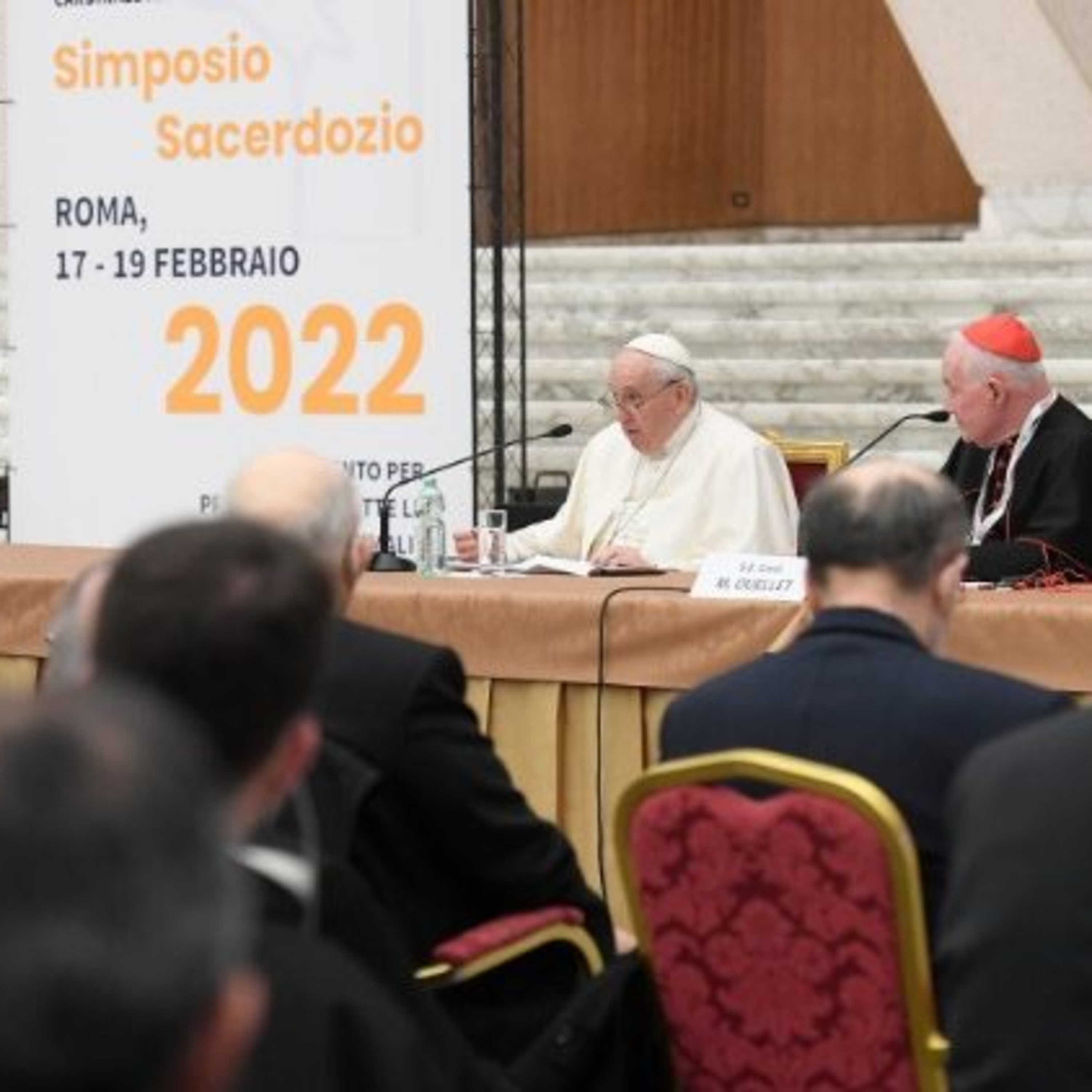 Papa Francesco: Il prete non è uno "scapolo" ma un buon pastore dal cuore aperto episode artwork