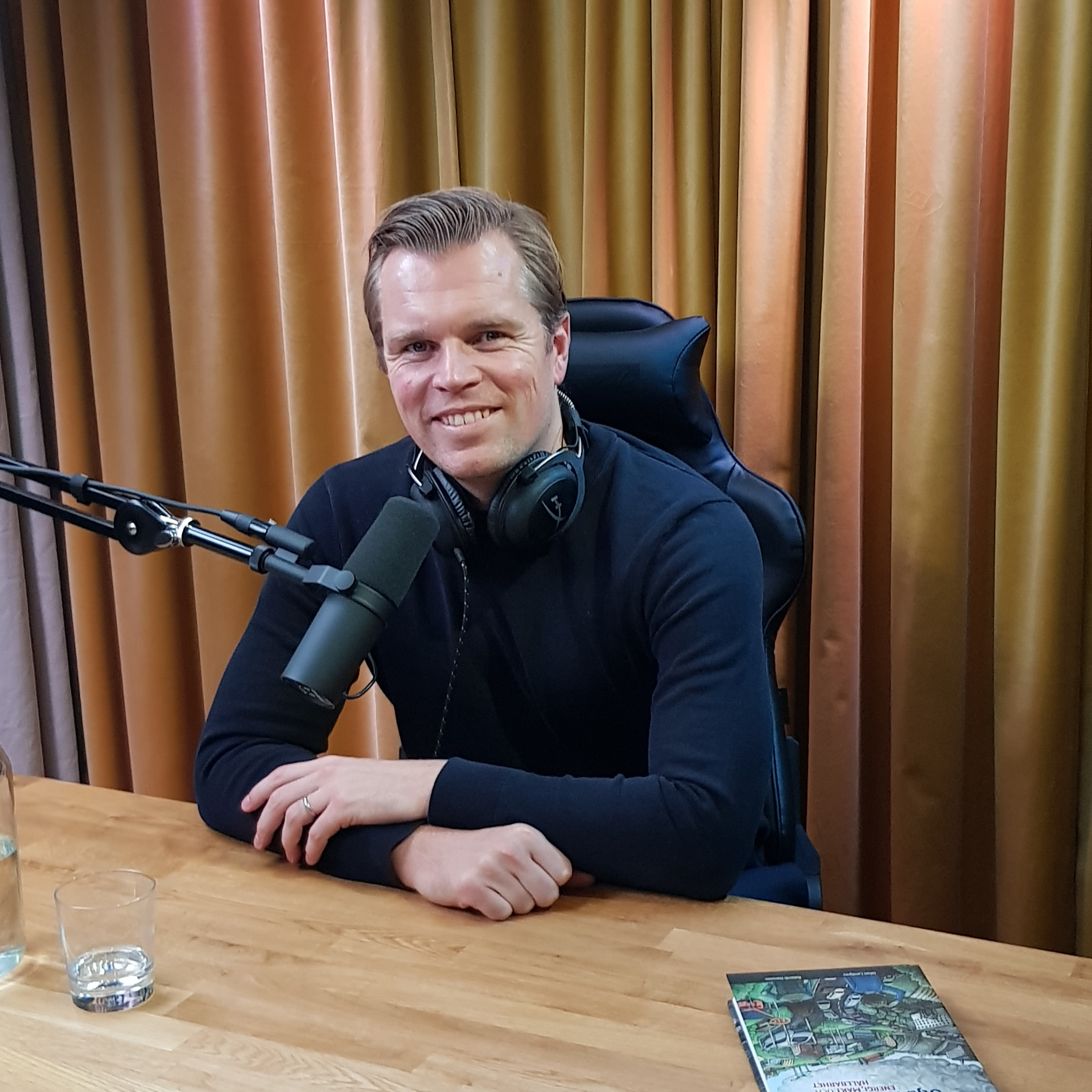The story behind Einride -First self driving electric truck without cabin! With Robert Falck