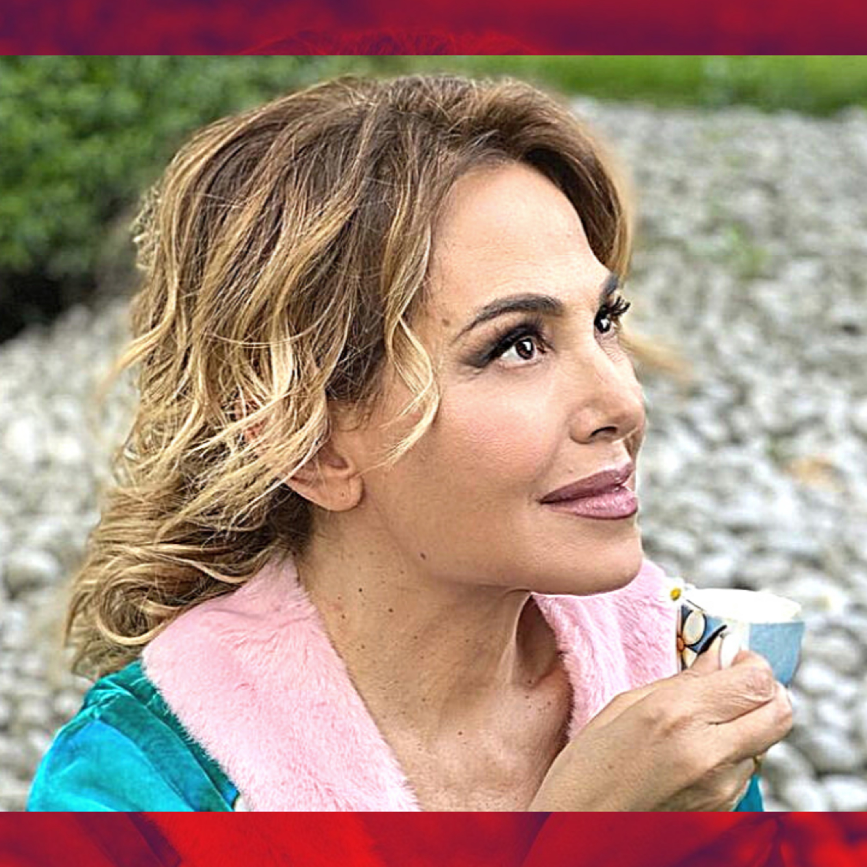 Barbara D'urso, solo 45 minuti per il suo programma pomeridiano episode artwork