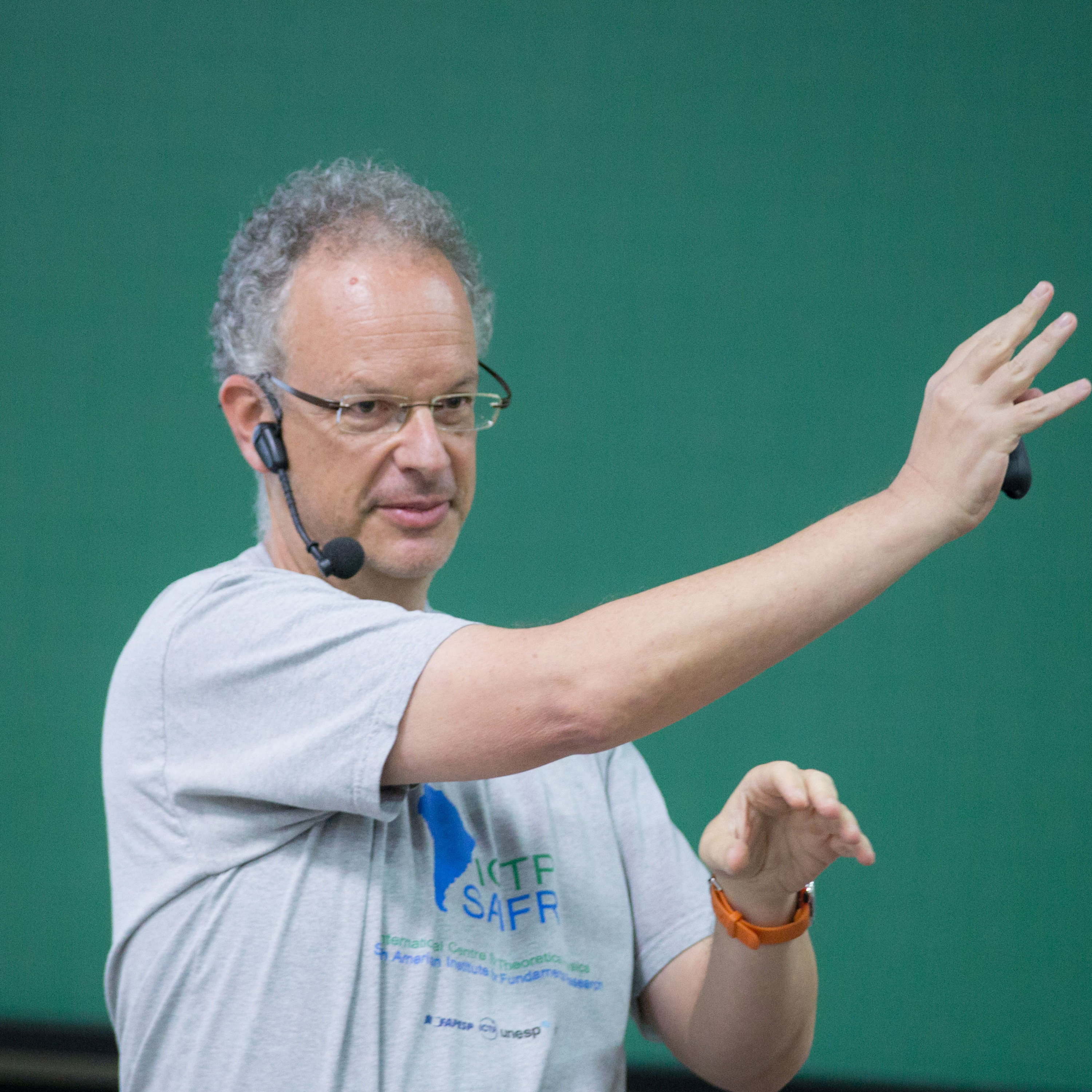 Qubits & Quasares