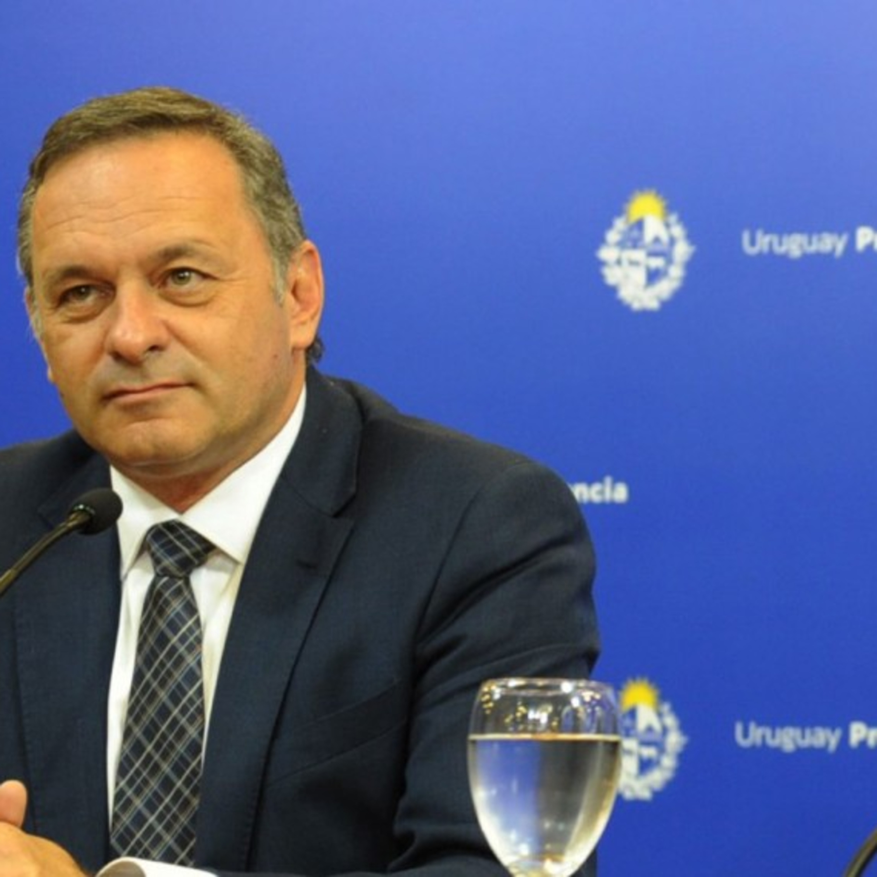 Gobierno confirmó 50 casos de covid-19 en Uruguay episode artwork