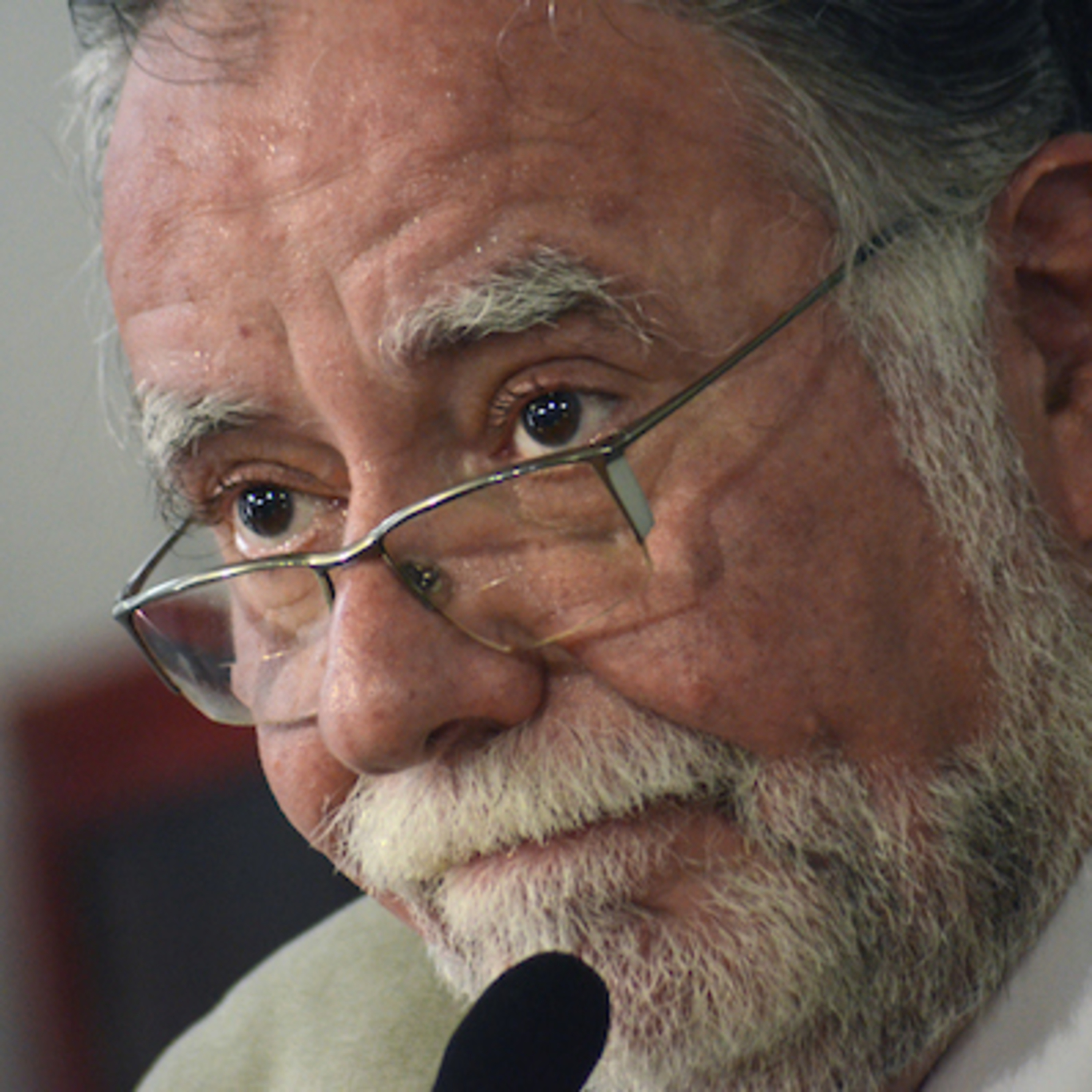 Bayardi explicó sistema de bajas y reincorporaciones en las FFAA episode artwork