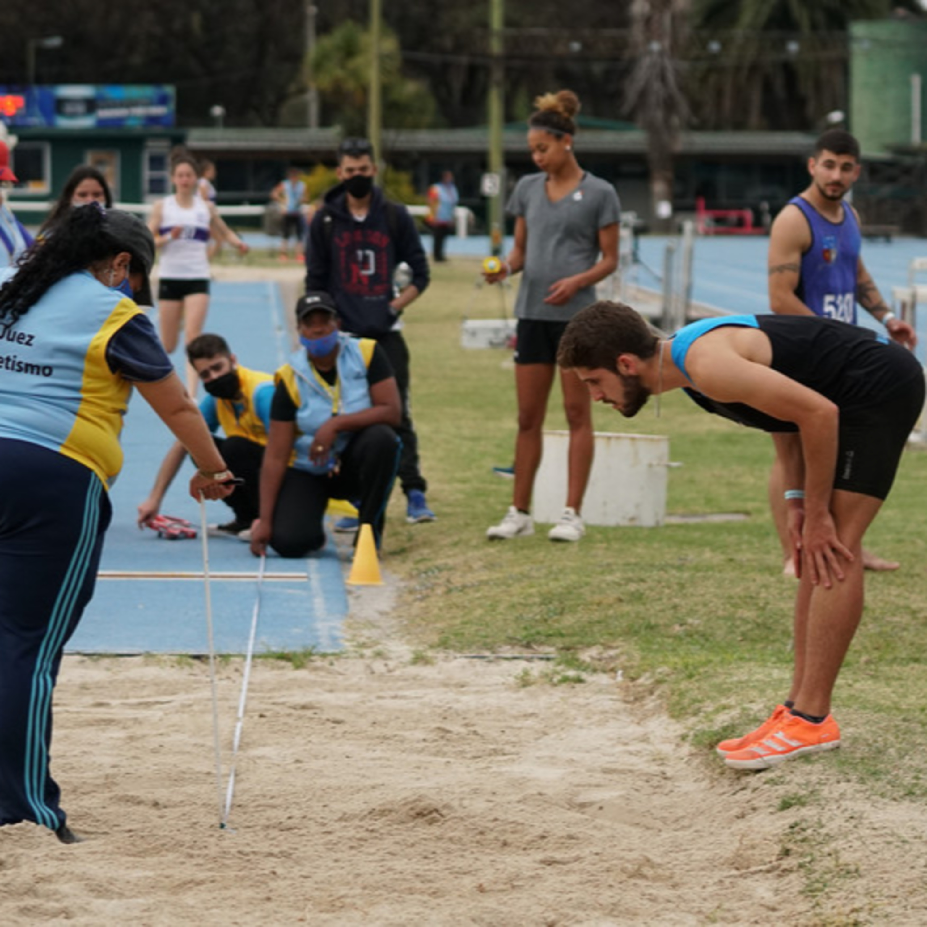 Con Bruno Yoset, atleta de Tarariras que superó récord juvenil de Emiliano Lasa en salto largo episode artwork